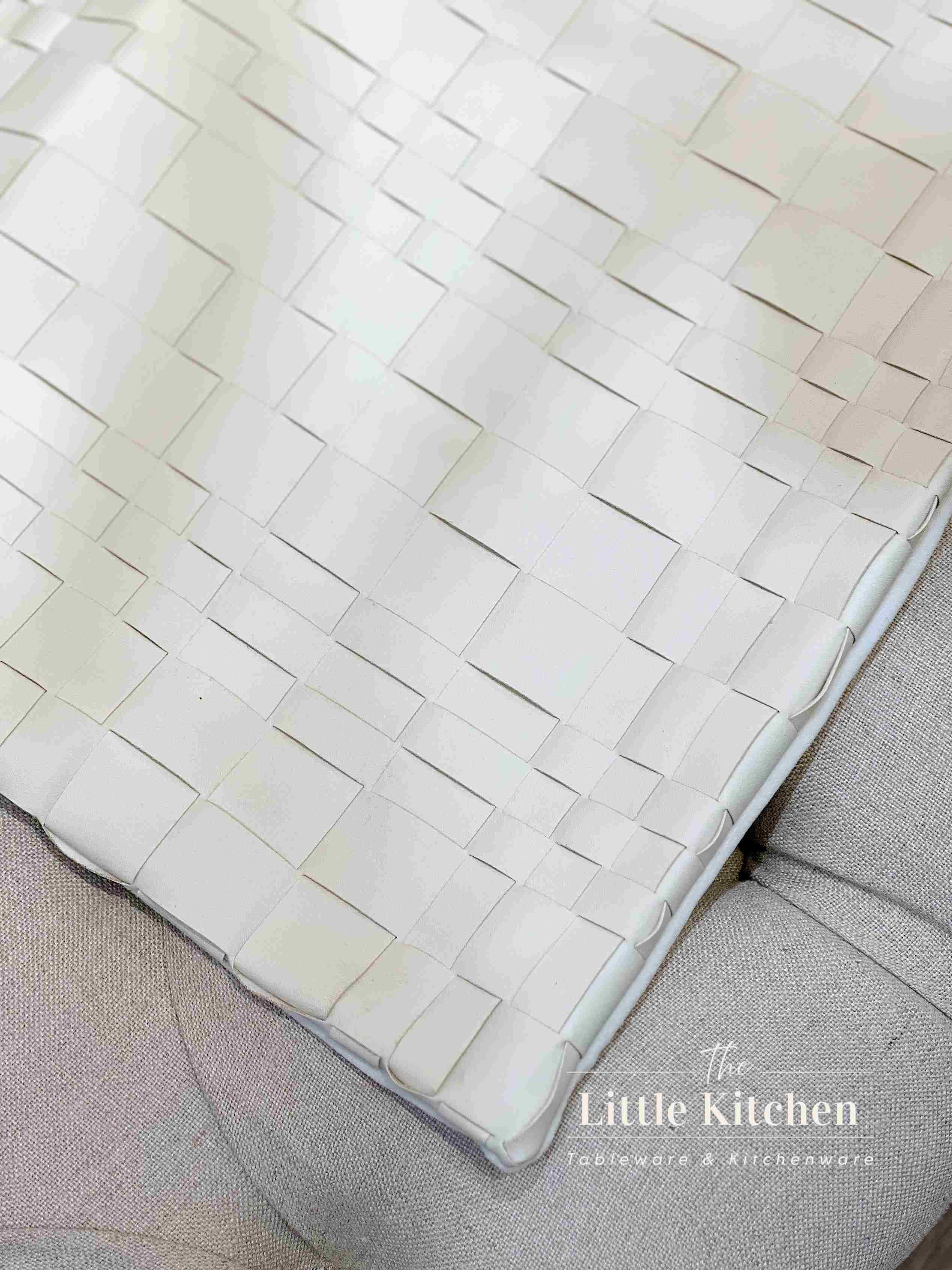 Vỏ gối vuông da lộn ô trắng