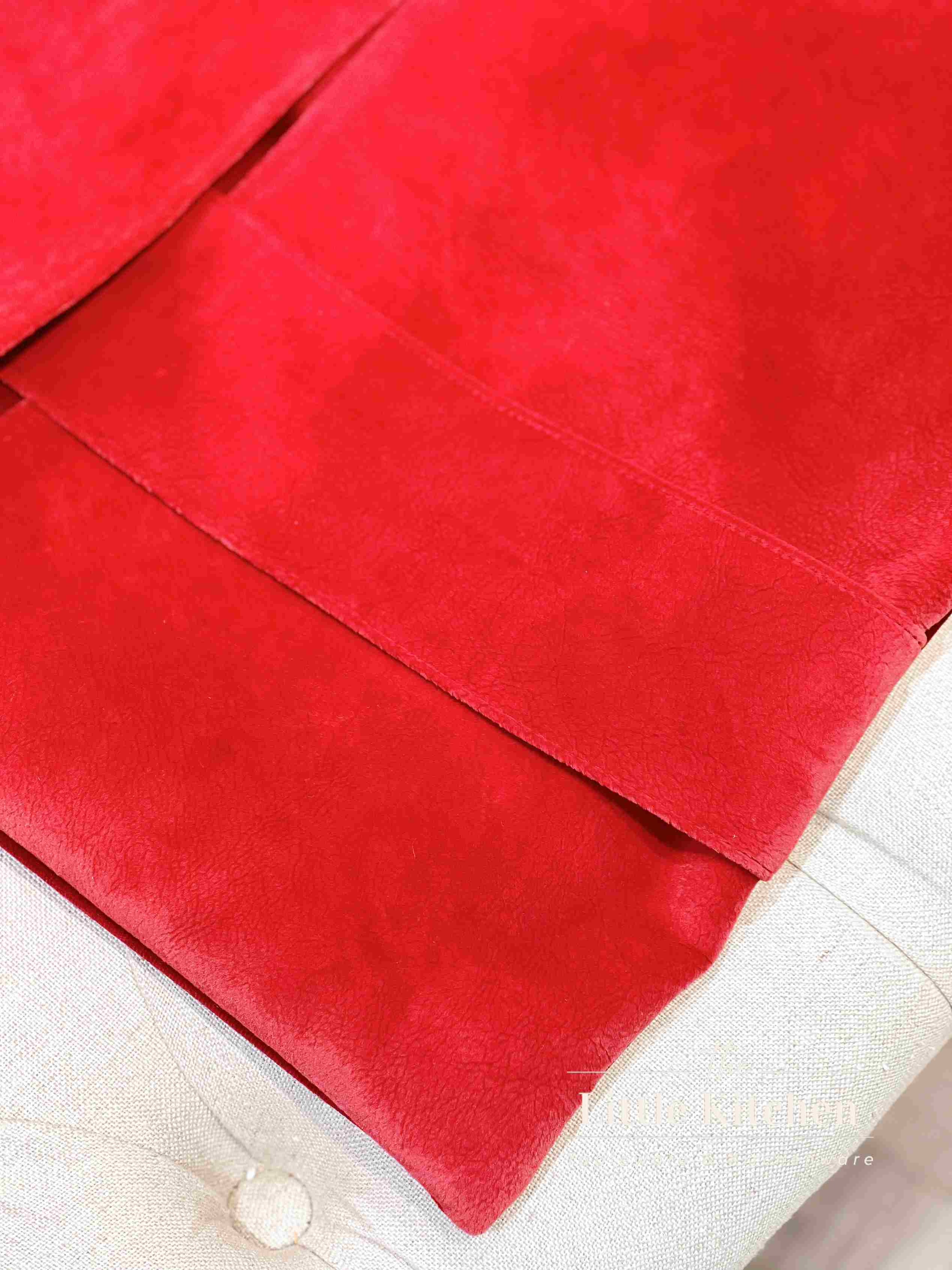 Vỏ gối da lộn đỏ