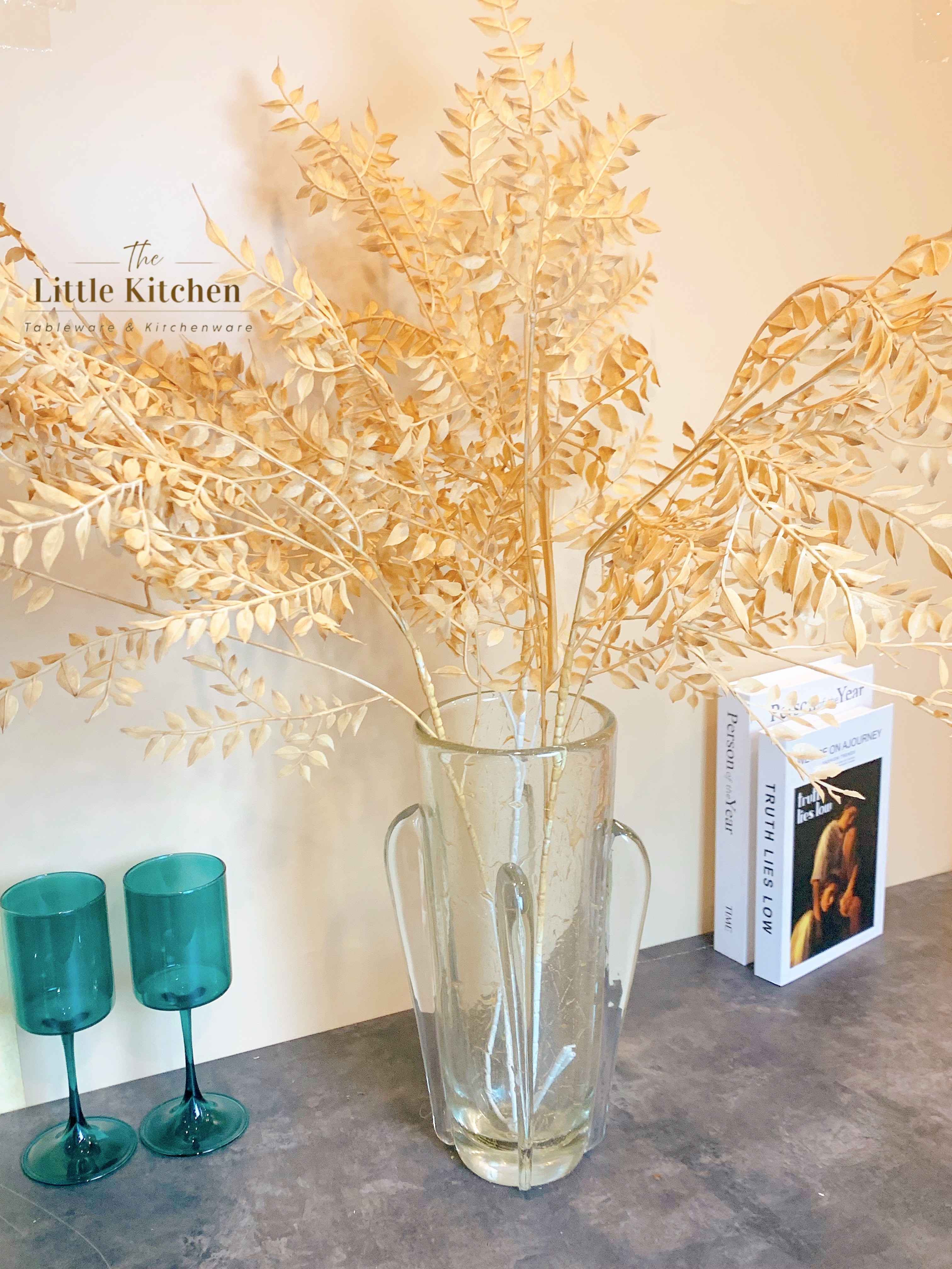 Cành lá li ti nâu