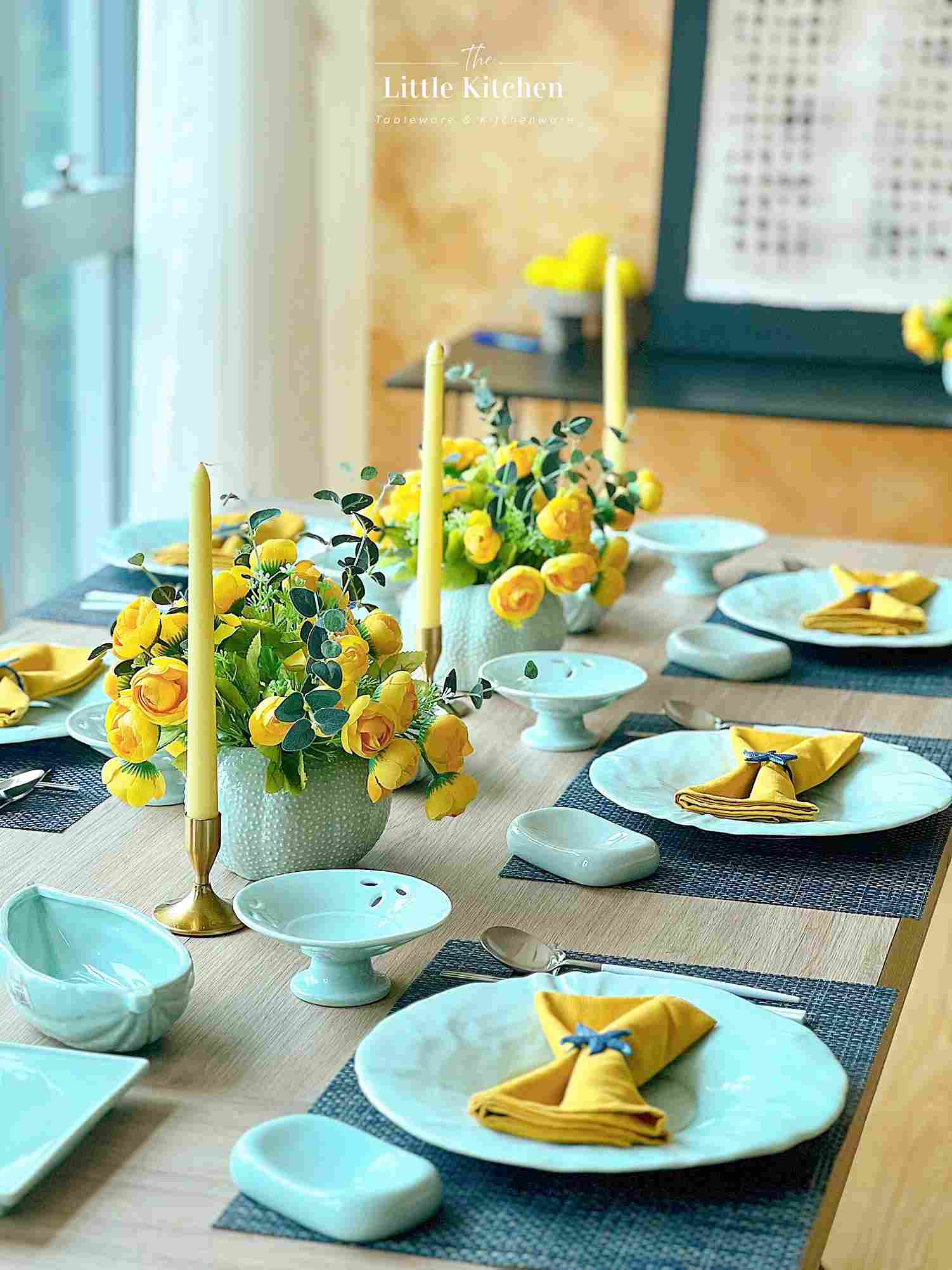 Set tiệc hoa mint bóng