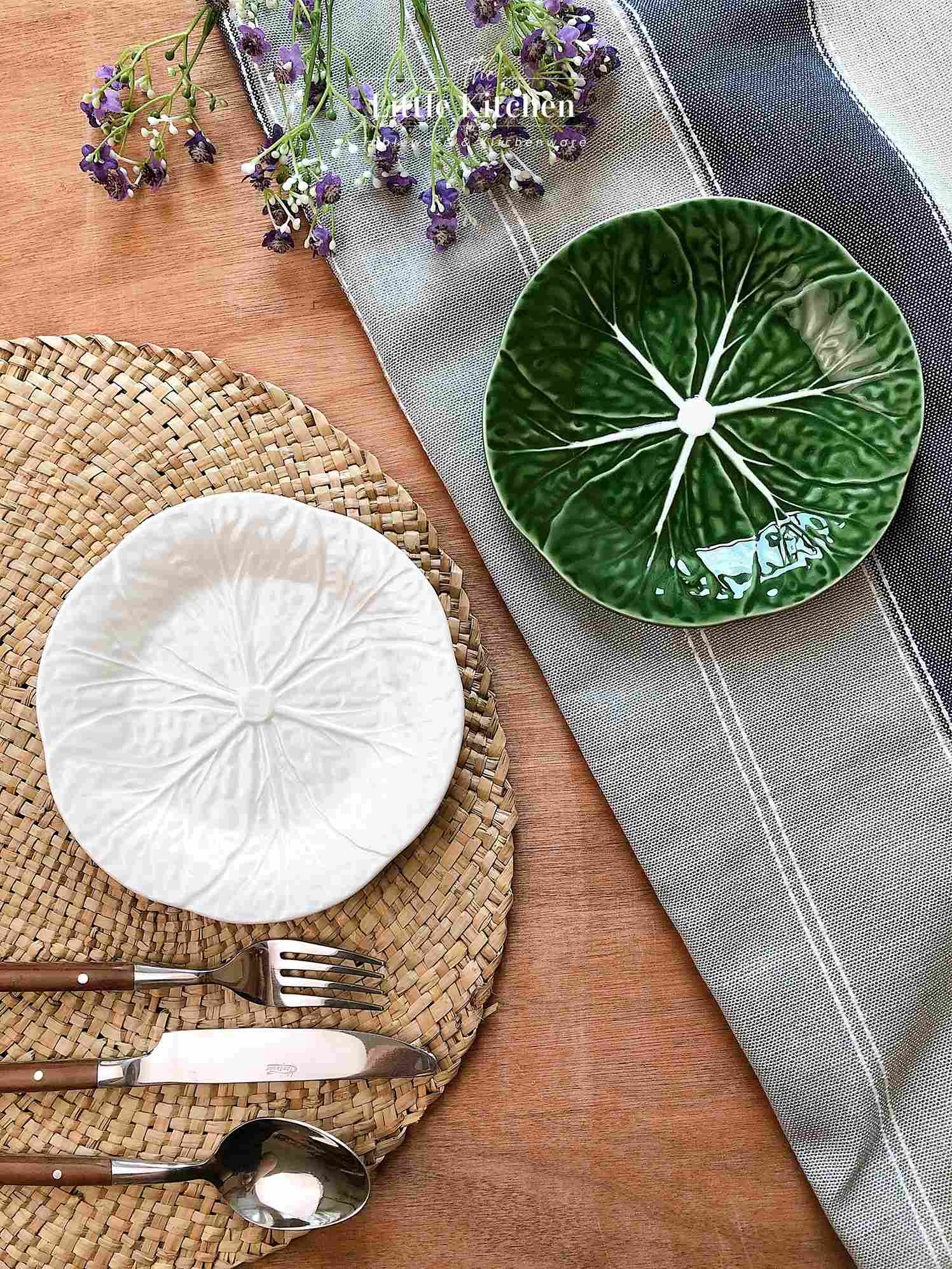 Set tiệc vintage hoa xanh trắng