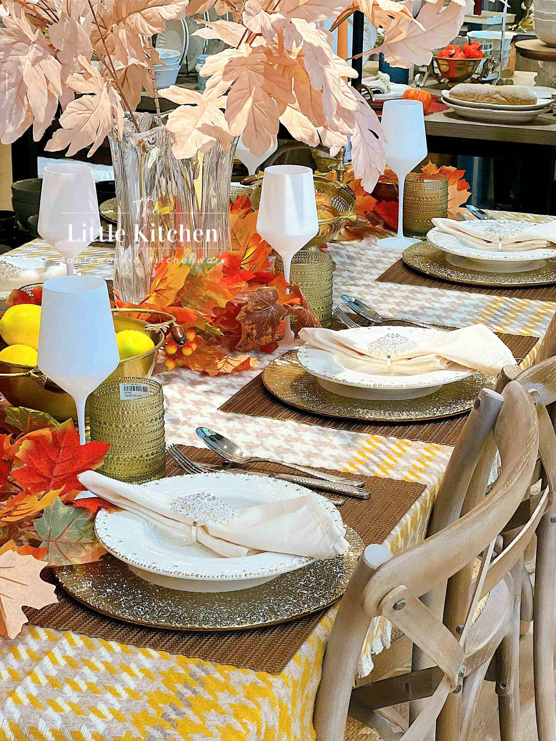 Set tiệc thu đĩa nan quạt