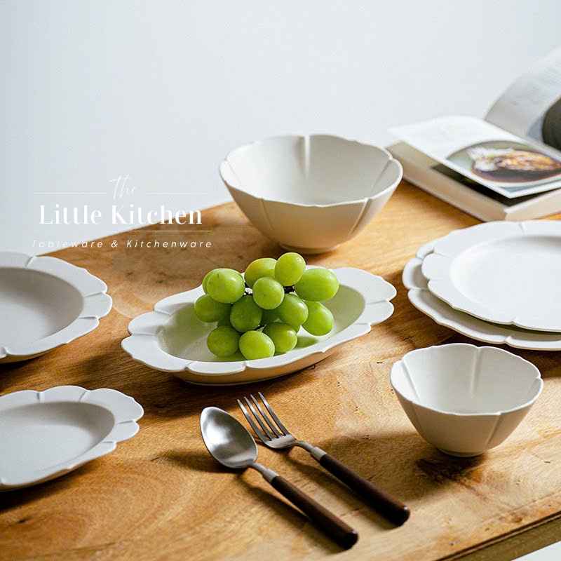 Bộ bát đĩa cao cấp phong cách Hàn Quốc màu trắng viền lượn