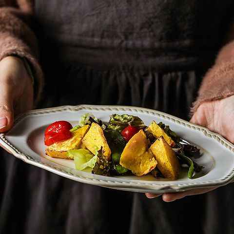 Bộ bát đĩa cao cấp phong cách vintage màu trắng hoa tiết gờ nổi