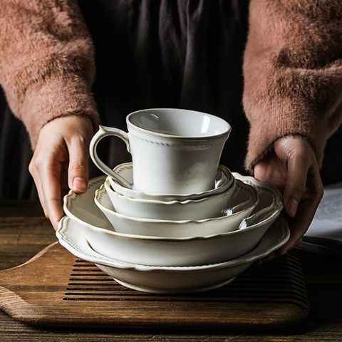 Bộ bát đĩa cao cấp phong cách vintage màu trắng hoa tiết gờ nổi