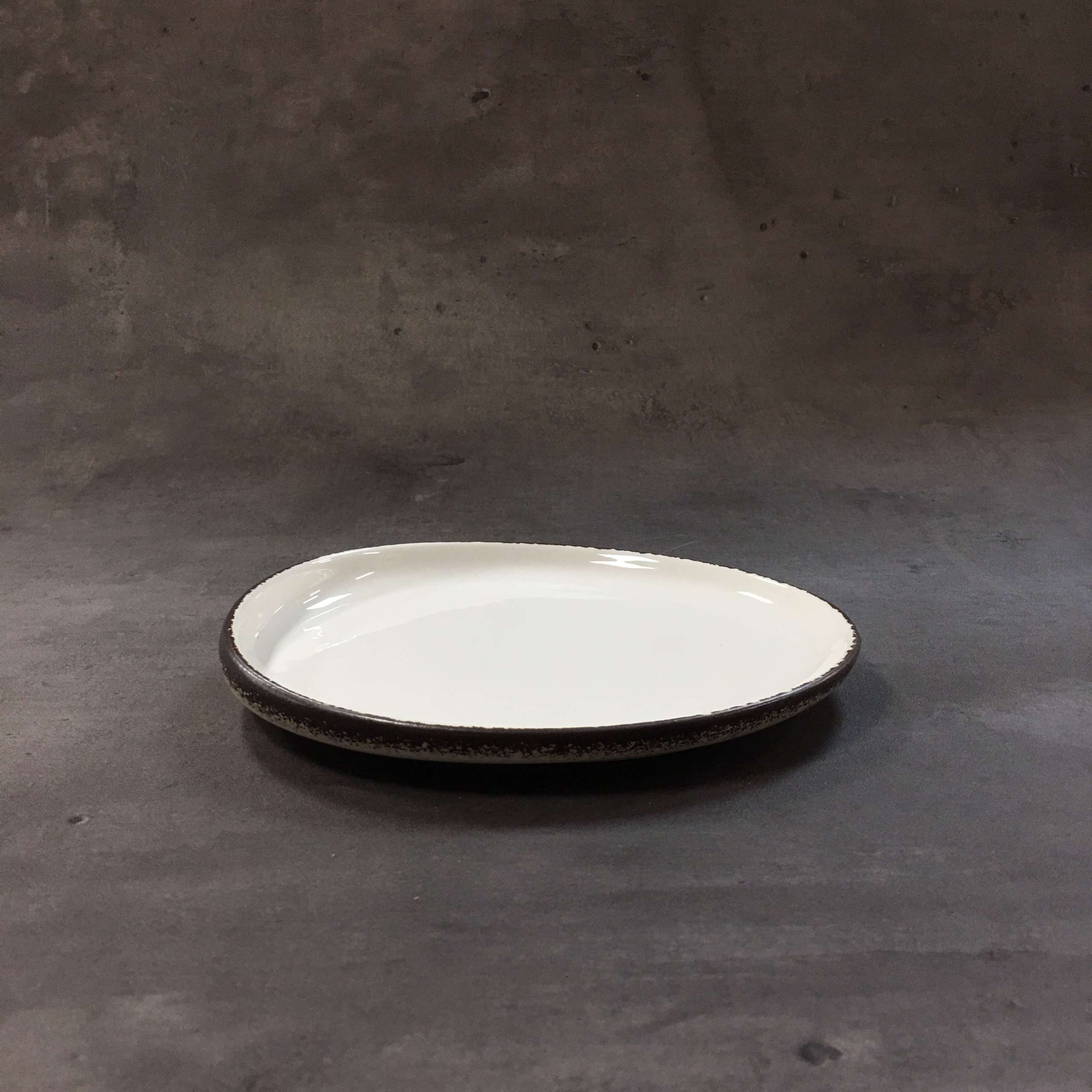 Bộ bát đĩa gia đình cao cấp màu trắng viền nâu men bóng