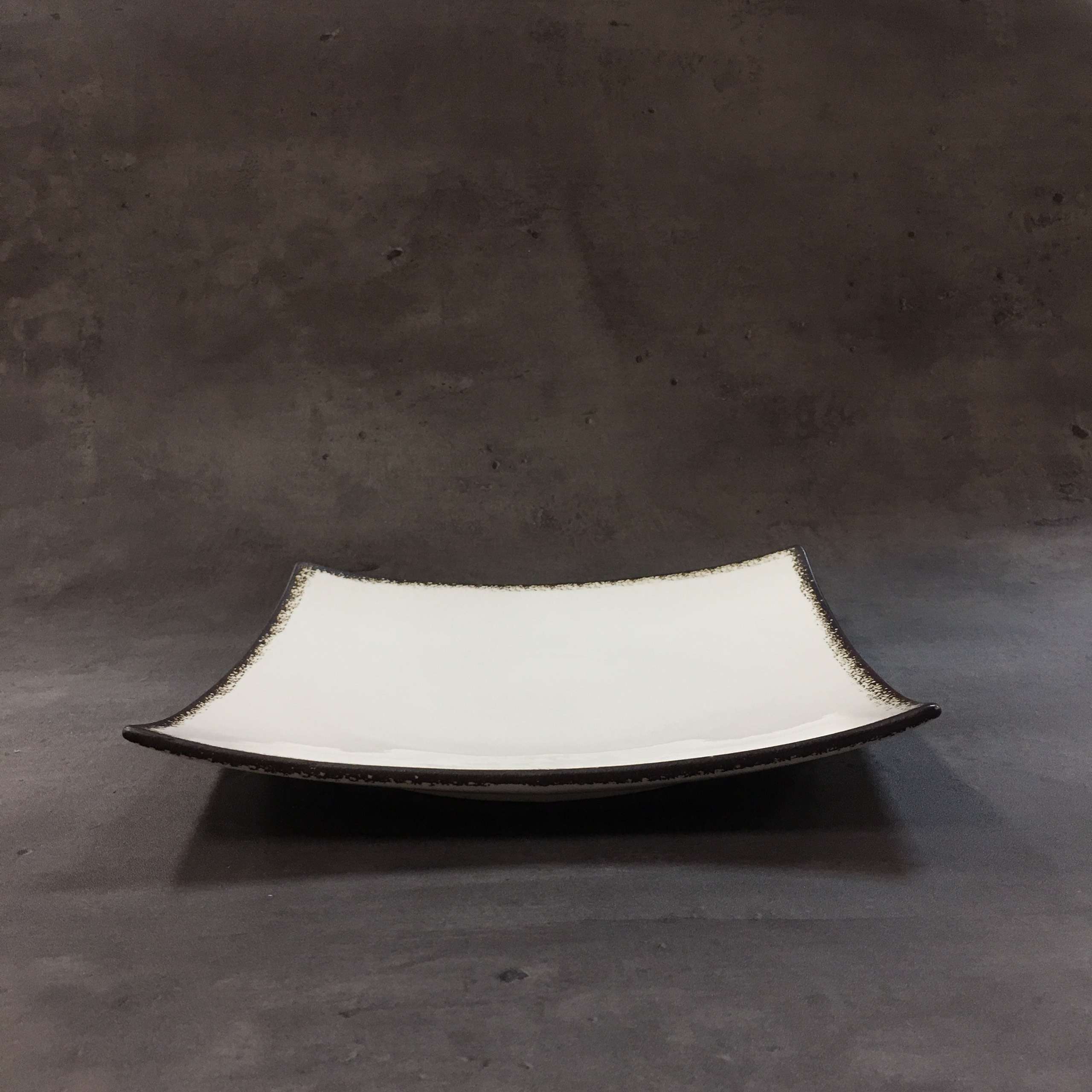 Bộ bát đĩa gia đình cao cấp màu trắng viền nâu men bóng