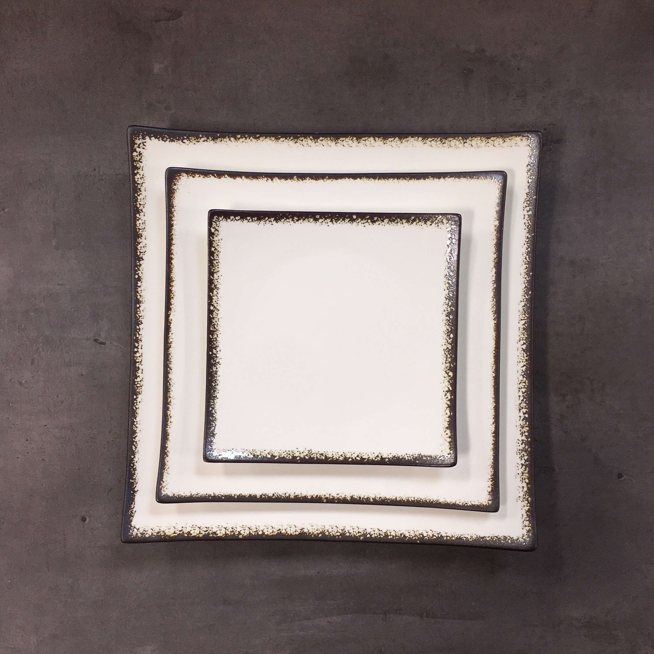 Bộ bát đĩa gia đình cao cấp màu trắng viền nâu men bóng