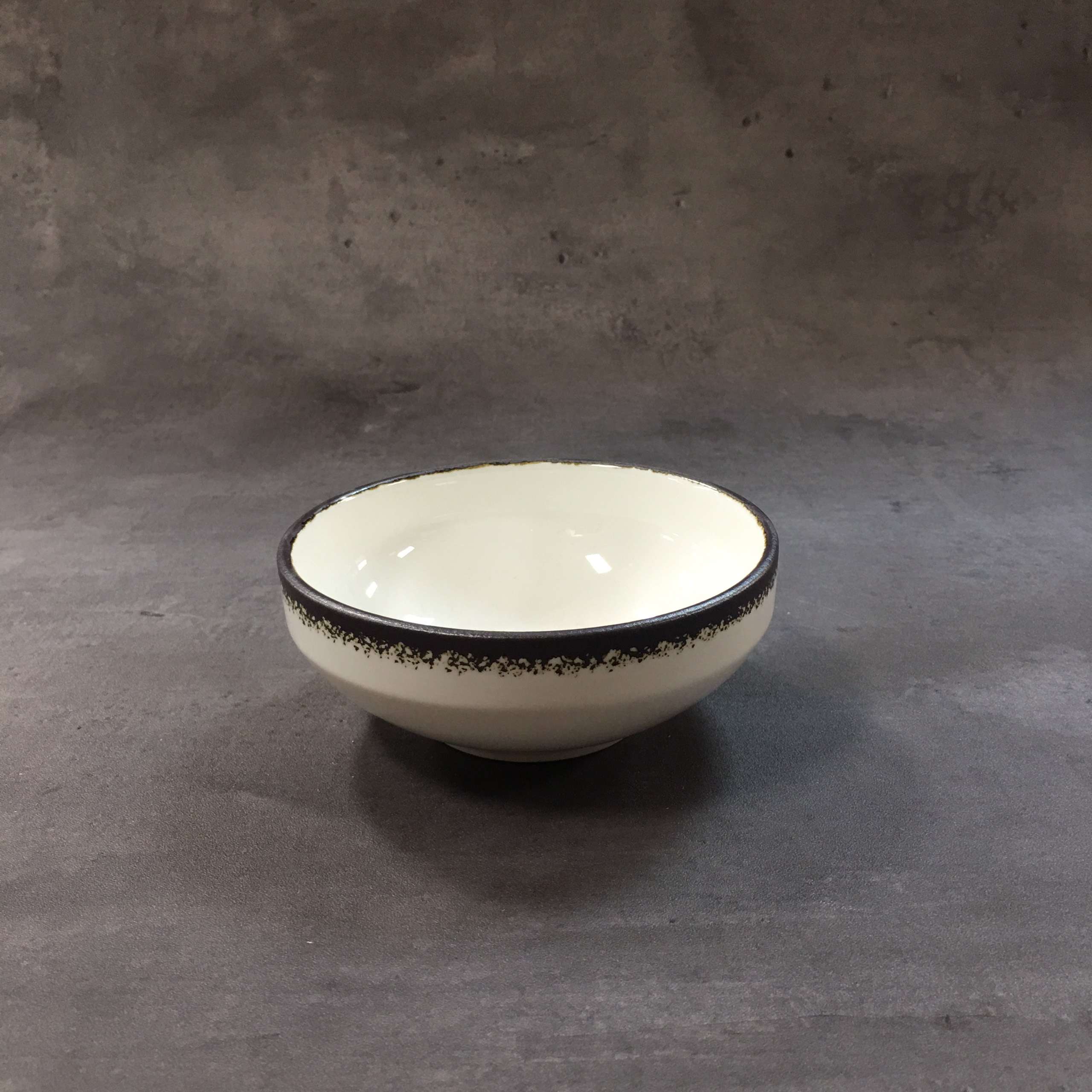 Bộ bát đĩa gia đình cao cấp màu trắng viền nâu men bóng