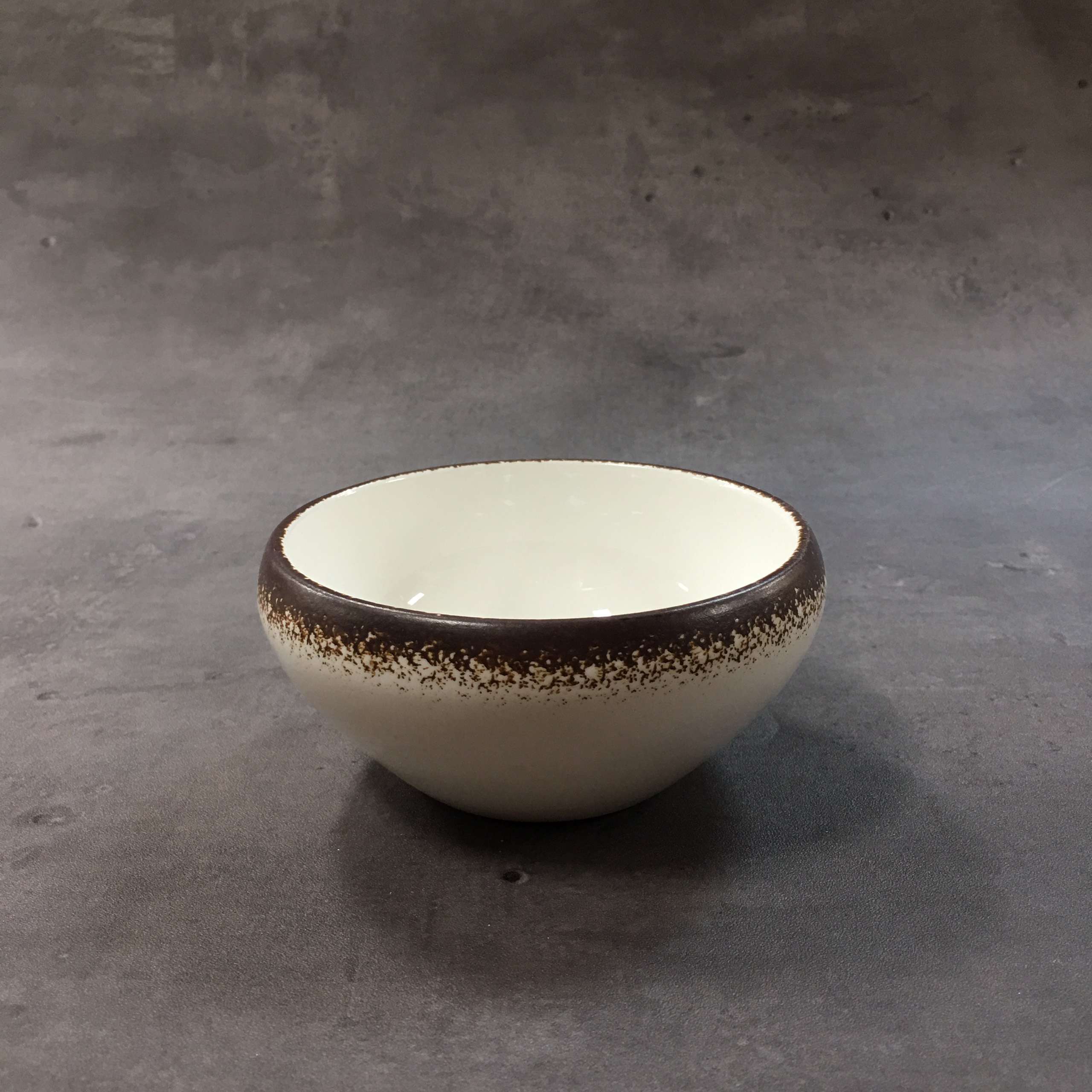 Bộ bát đĩa gia đình cao cấp màu trắng viền nâu men bóng