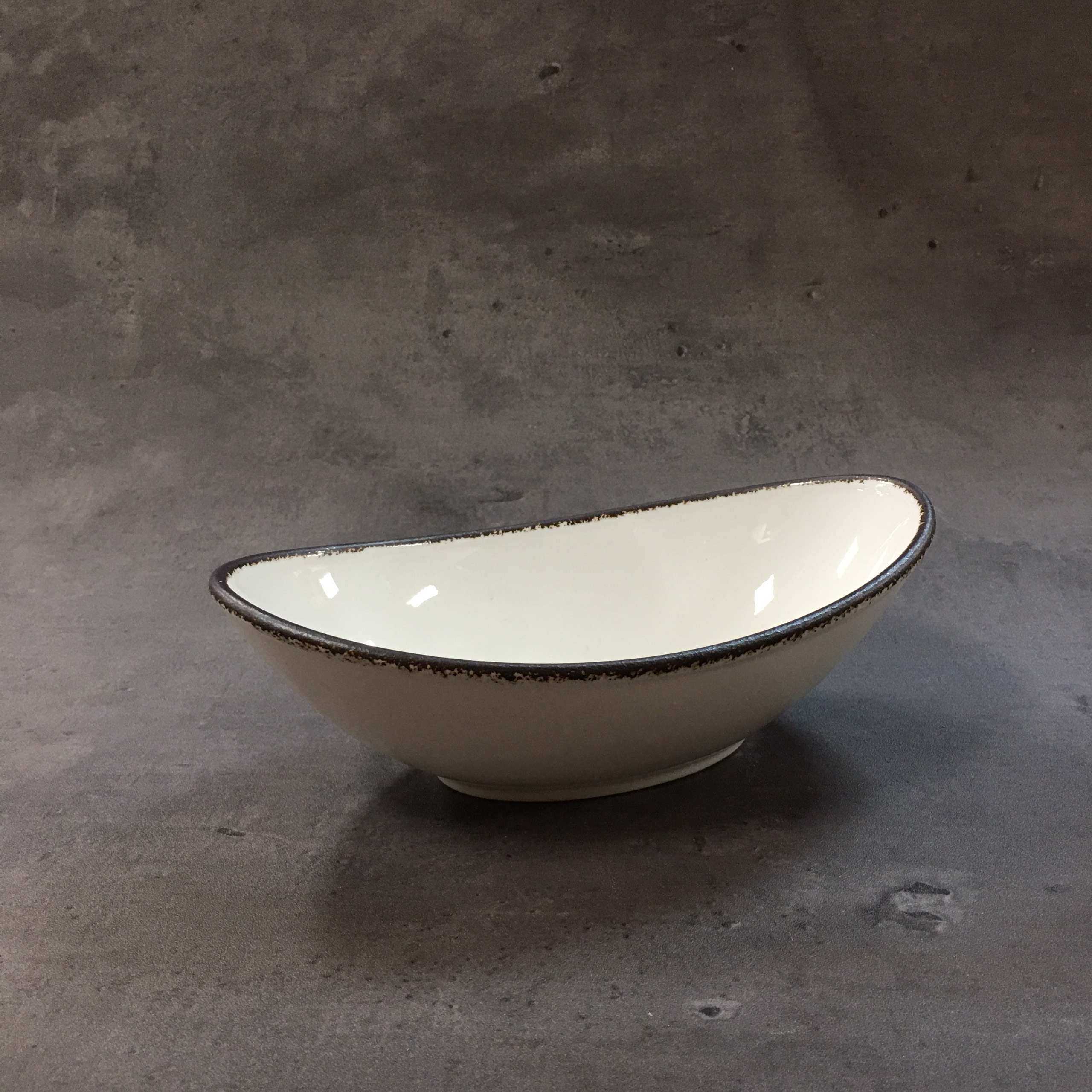 Bộ bát đĩa gia đình cao cấp màu trắng viền nâu men bóng