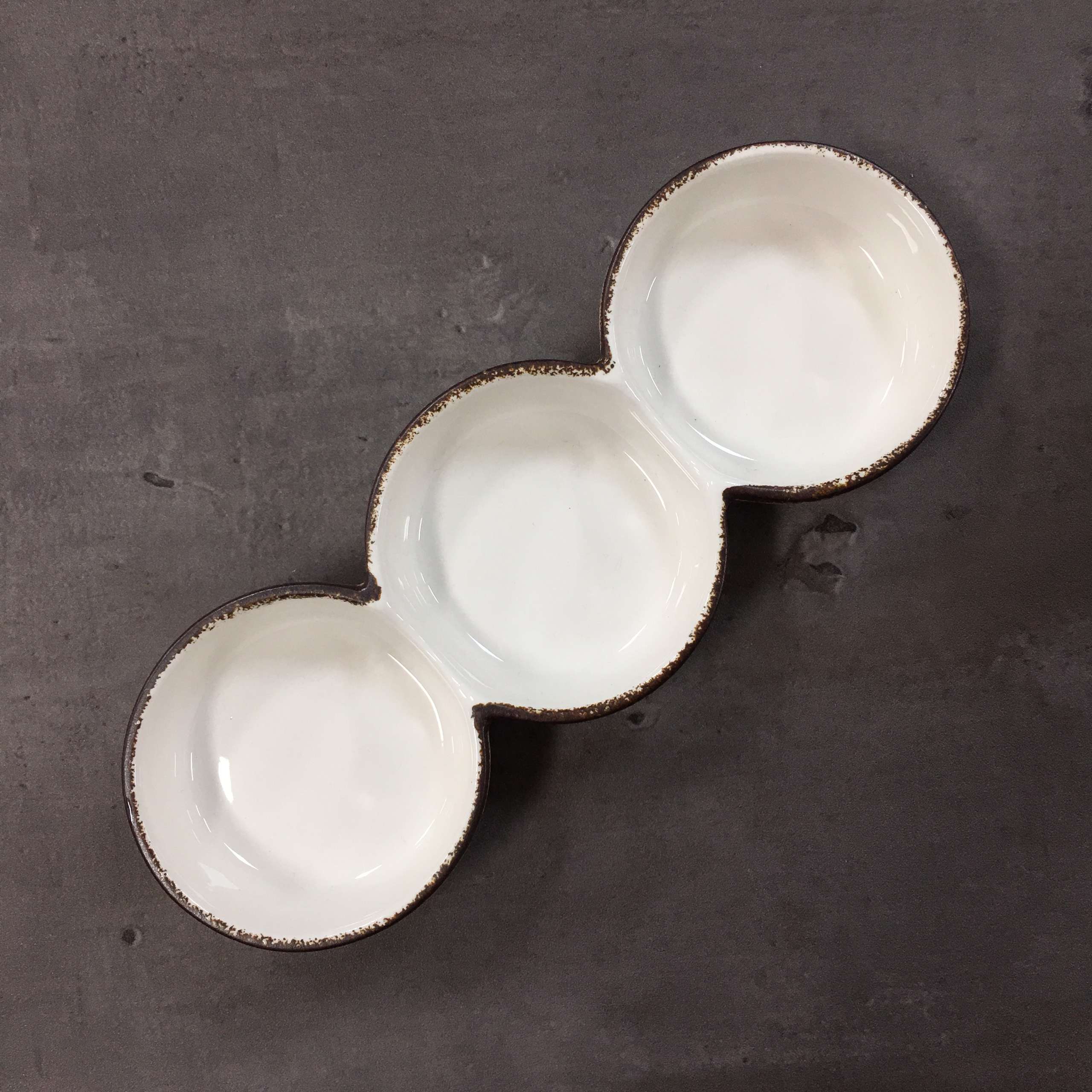 Bộ bát đĩa gia đình cao cấp màu trắng viền nâu men bóng