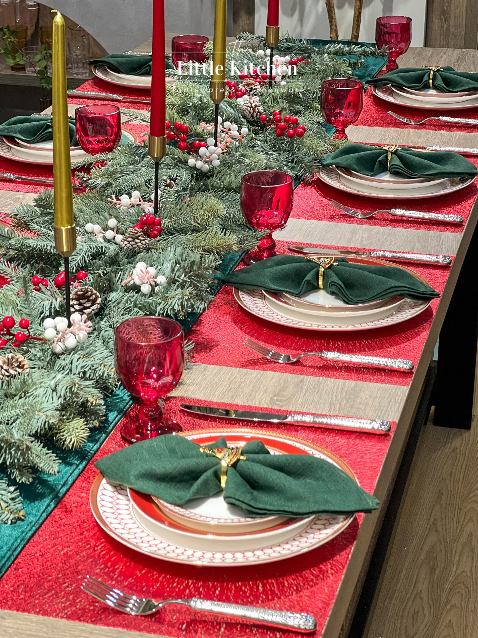 Set Tiệc Giáng sinh đỏ thanh lịch