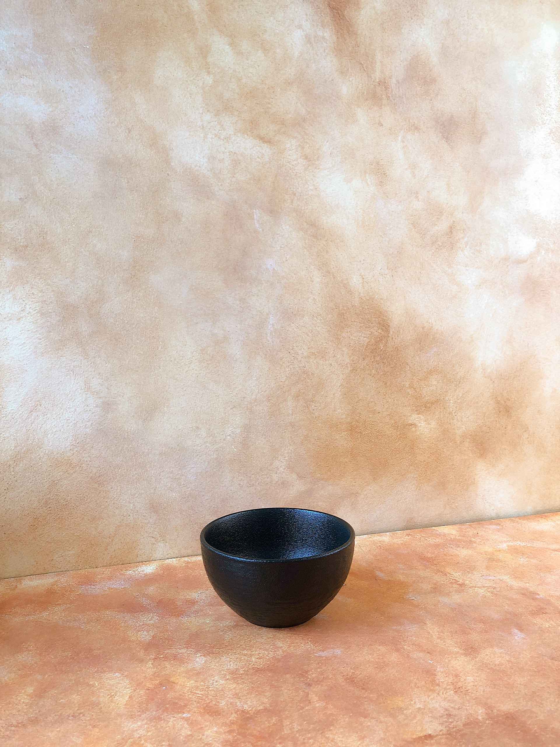 Set tiệc đen trắng matt tua rua vàng