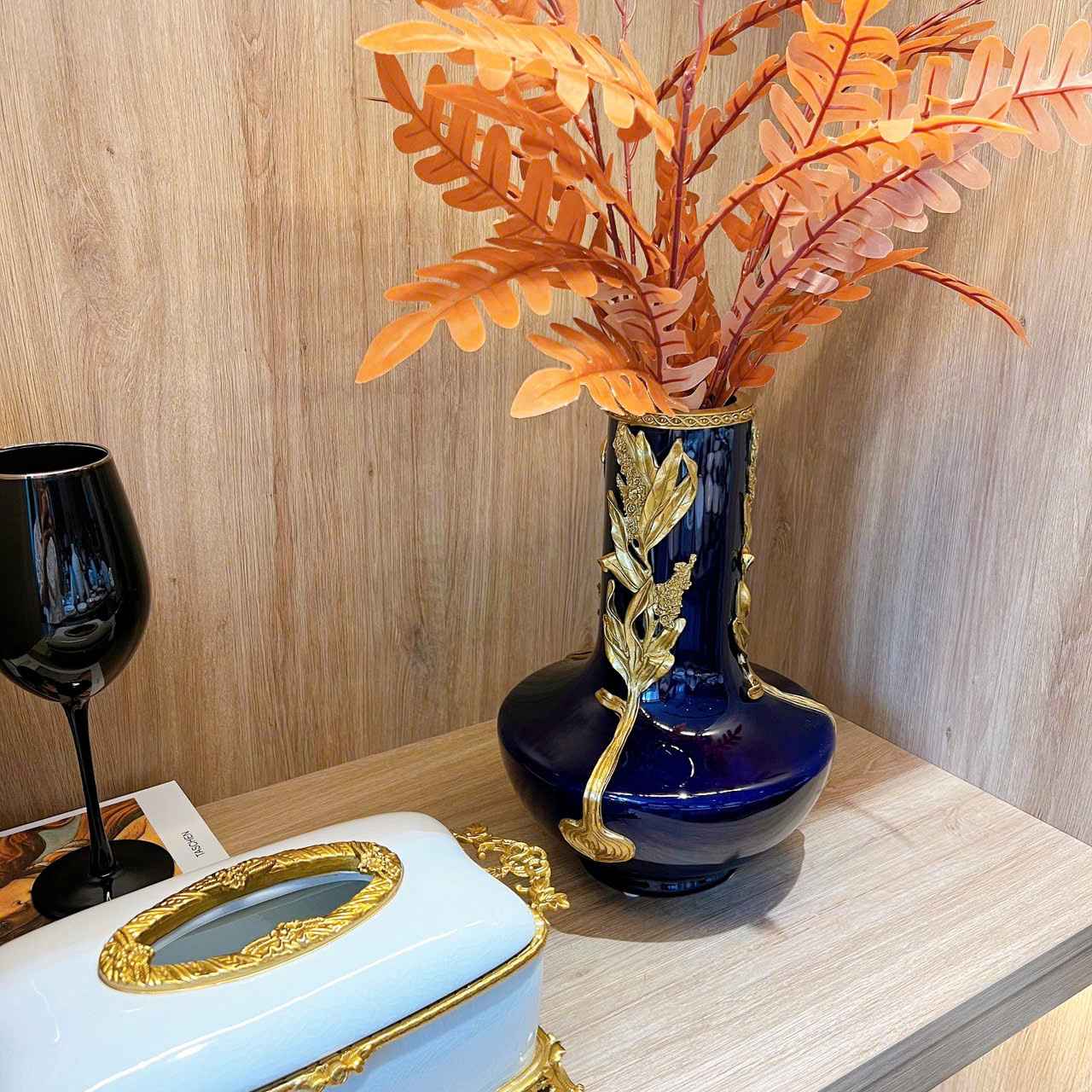 Bình sứ đồng cổ nhỏ tím