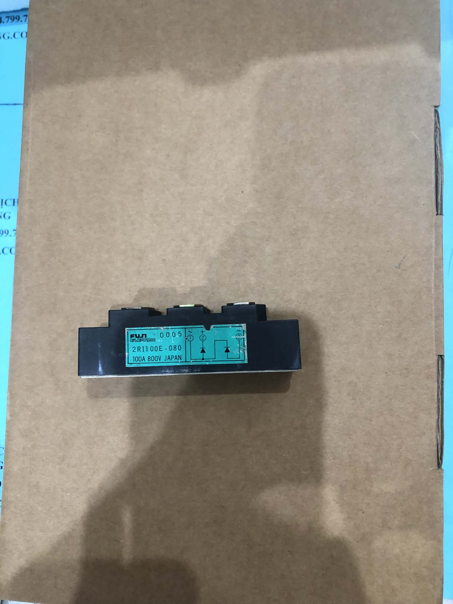 diot-mo-dun-2ri100e-080-800v-100a