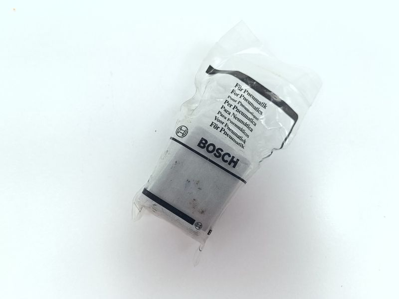 xi-lanh-khi-nen-bosch-822-406-045