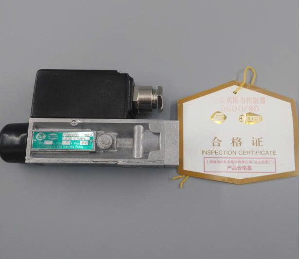 bo-dieu-khien-ap-suat-d500-8d-0820850