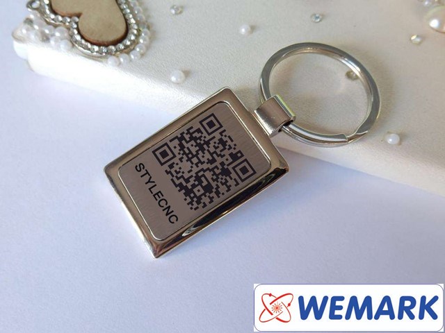 khắc mã QR Code lên móc chìa khóa bằng inox