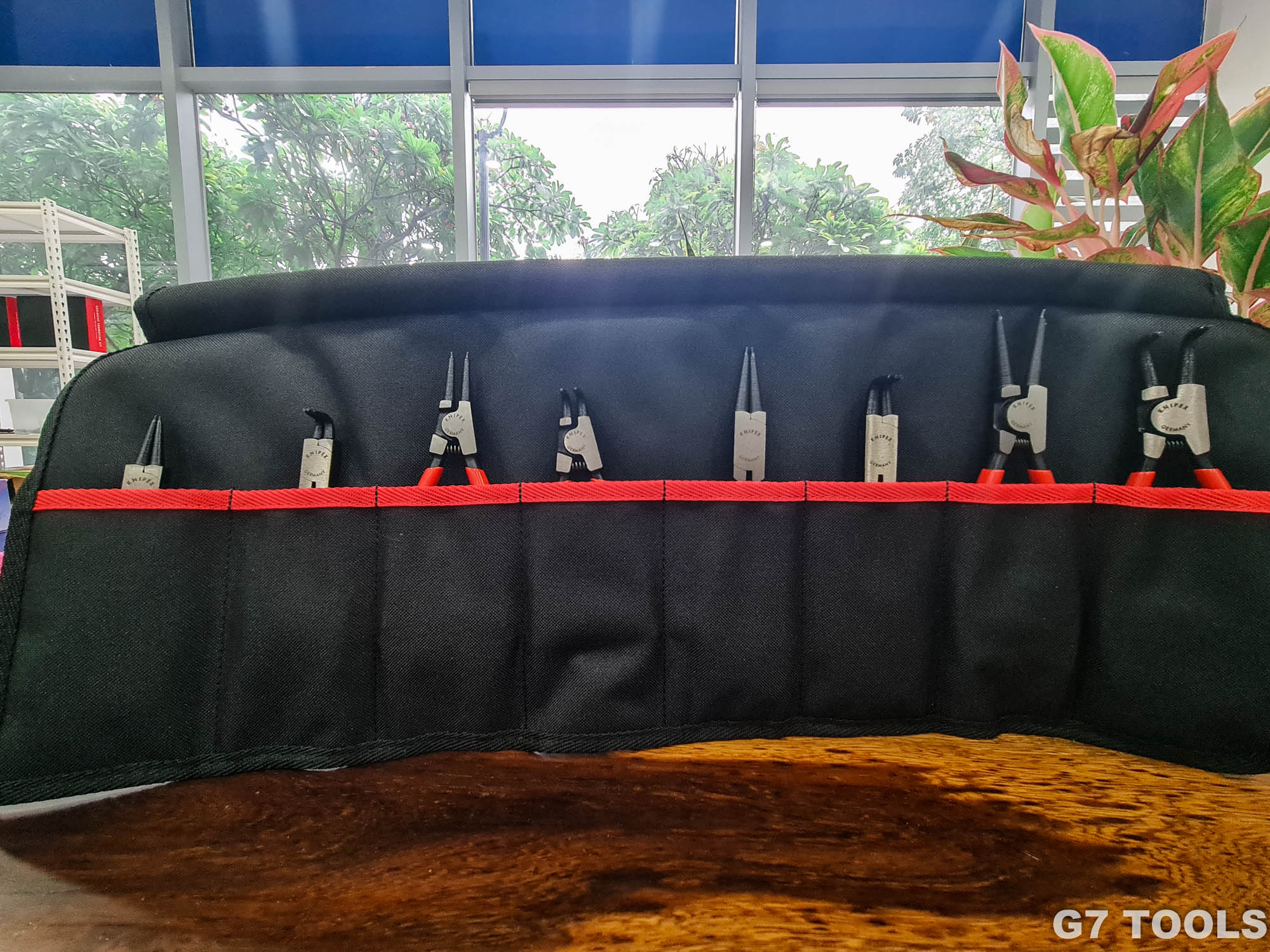 Bộ Kìm Phe Knipex 00 19 58 V01 Gồm 8 Chi Tiết Trong Túi Cuộn Bằng Vải Polyester