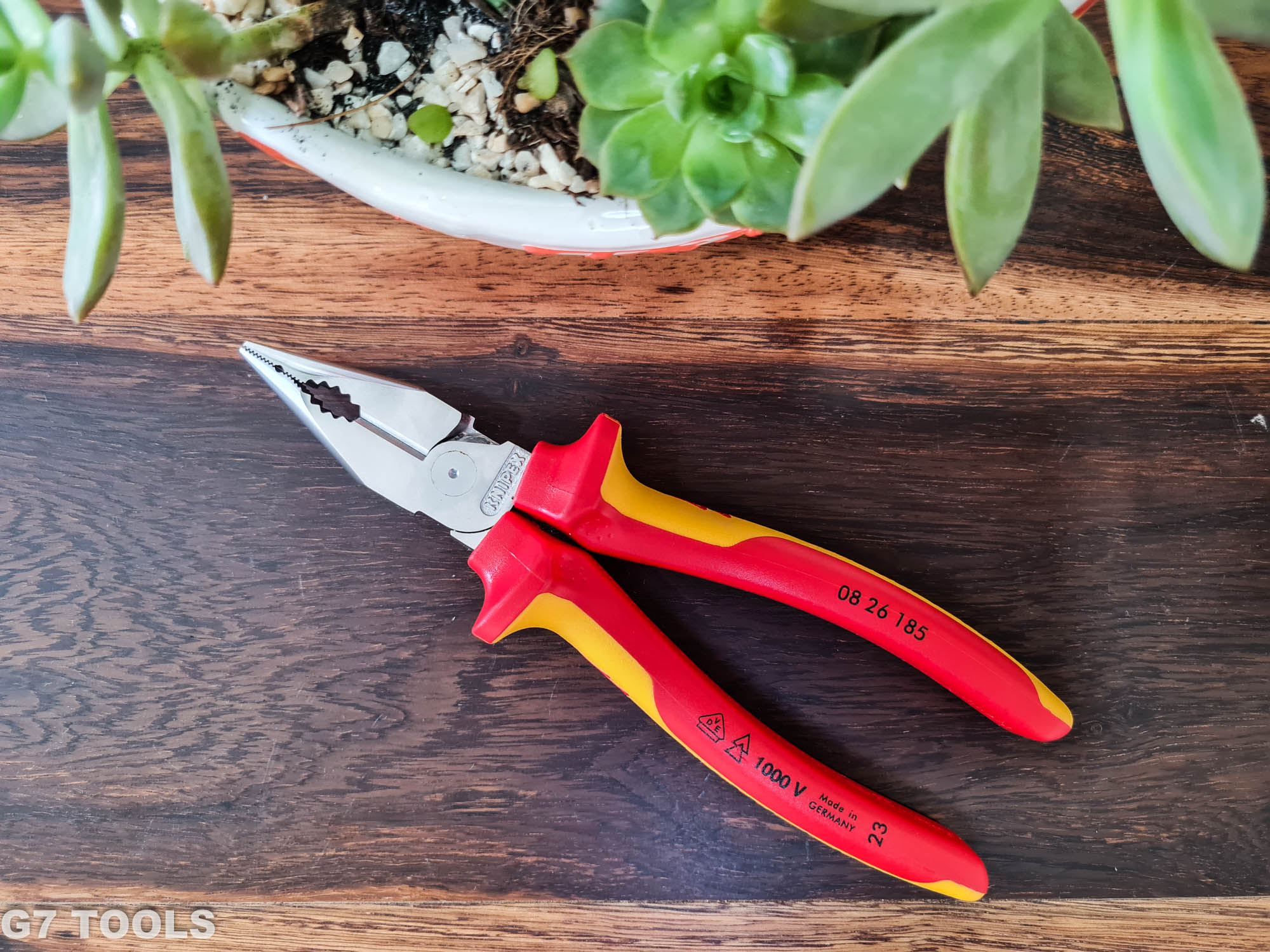 Kìm Đa Năng Mũi Thon Needle-Nose Combination Knipex 08 26 185 Lưỡi Cắt 61HRC (Mới 2023)
