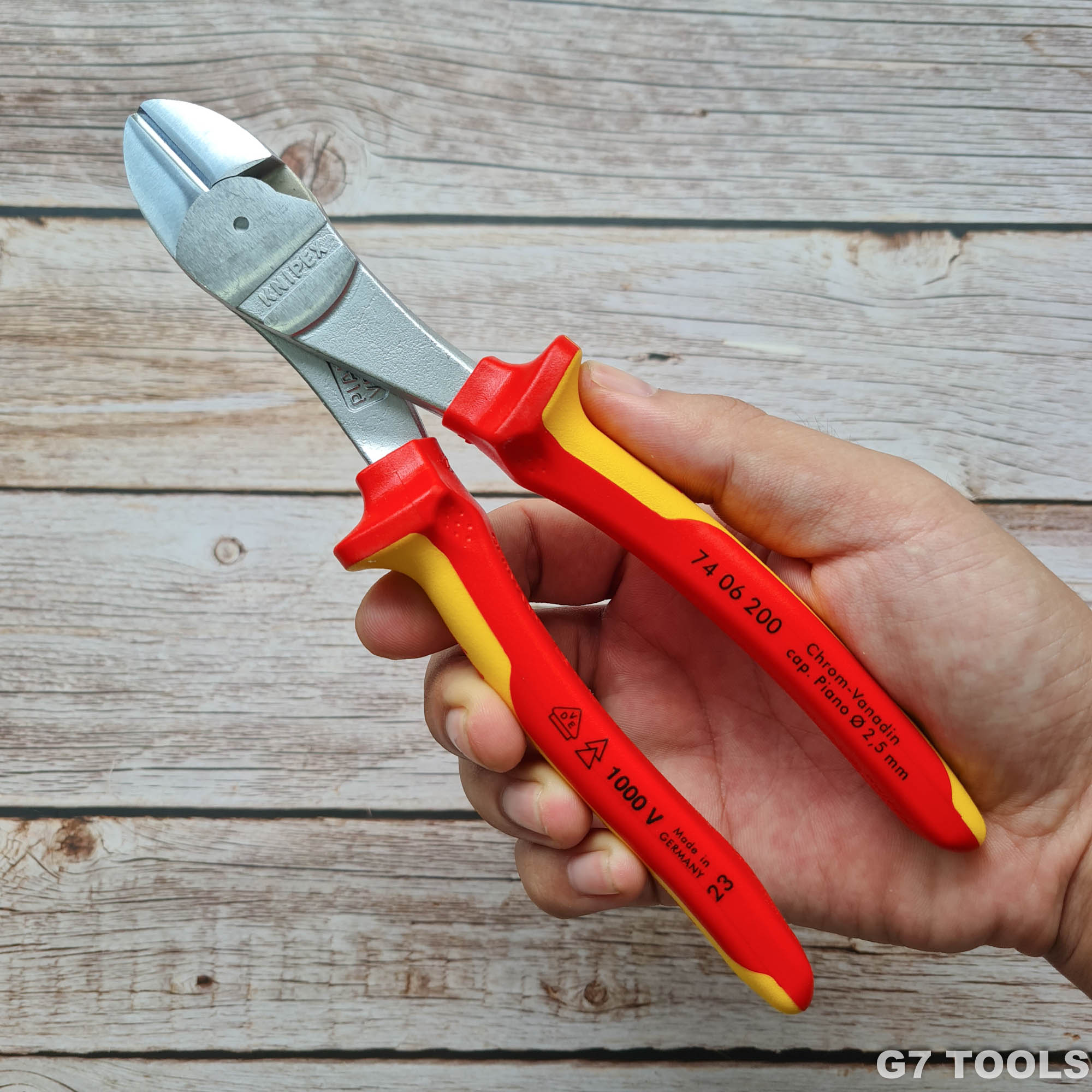 Kìm cắt thân chéo Knipex 74 06 200