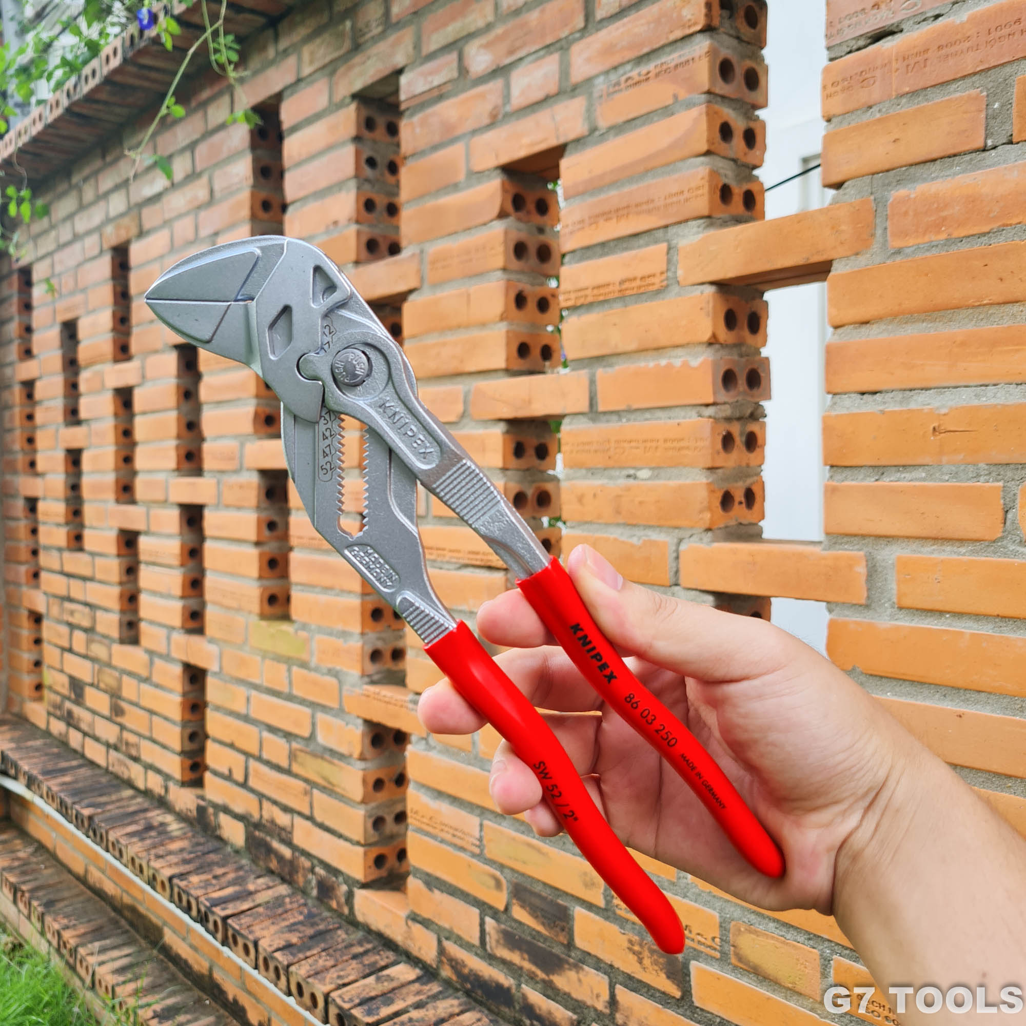 Kìm Mỏ Lết Knipex 86 03 250 Chiều Dài 250mm
