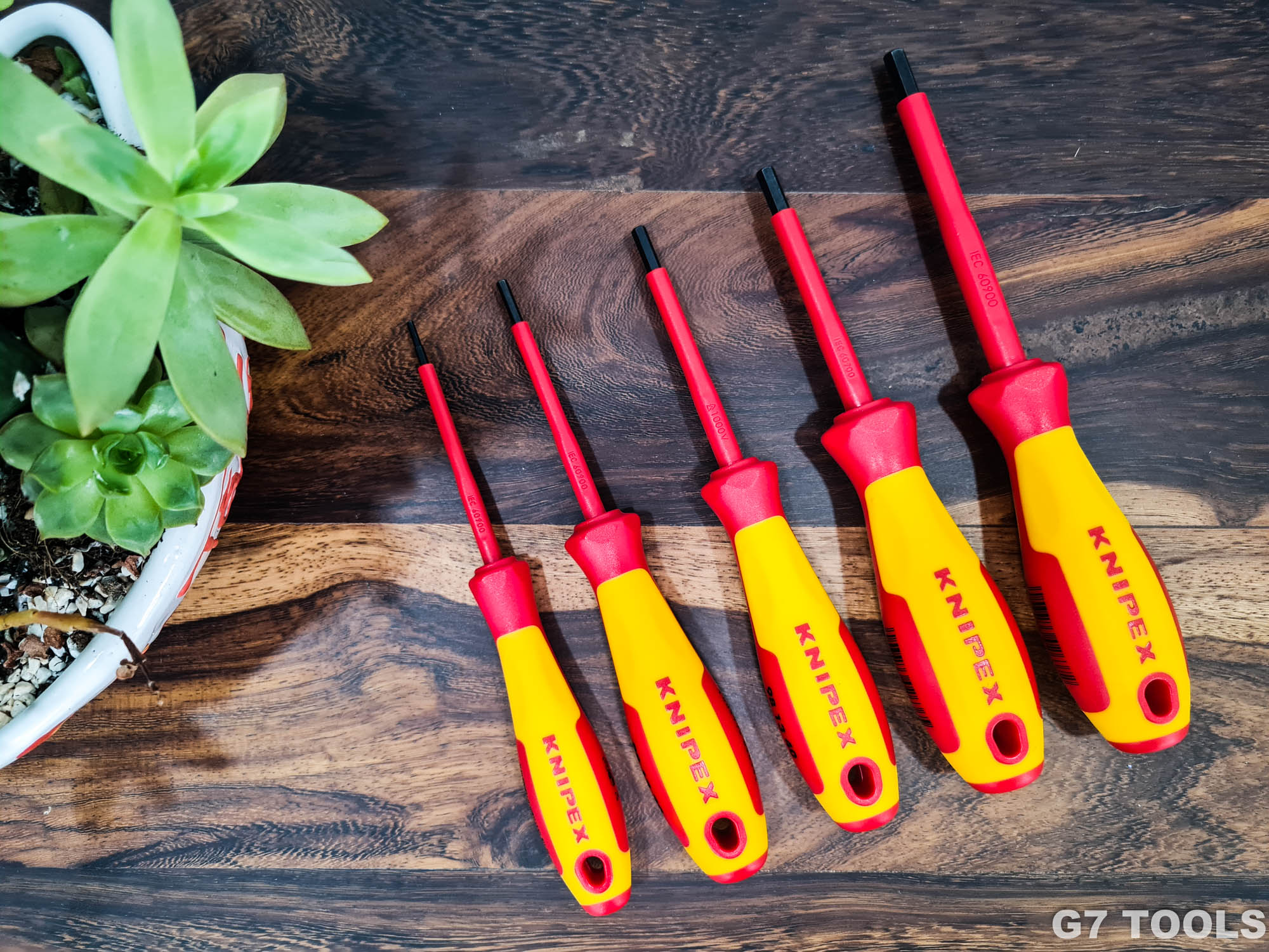 Knipex 98 13 60 - Tua Vít Mũi Lục Giác 6.0mm Cách Điện 1000 Volt