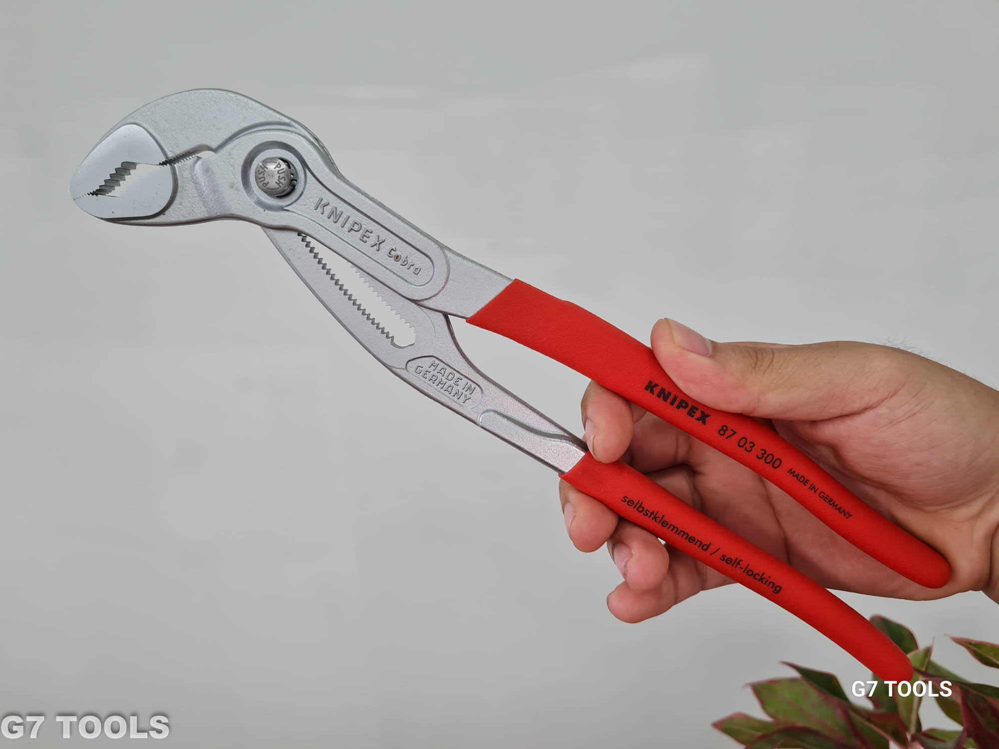 Kìm Nước Mỏ Quạ Knipex Cobra® 87 03 300