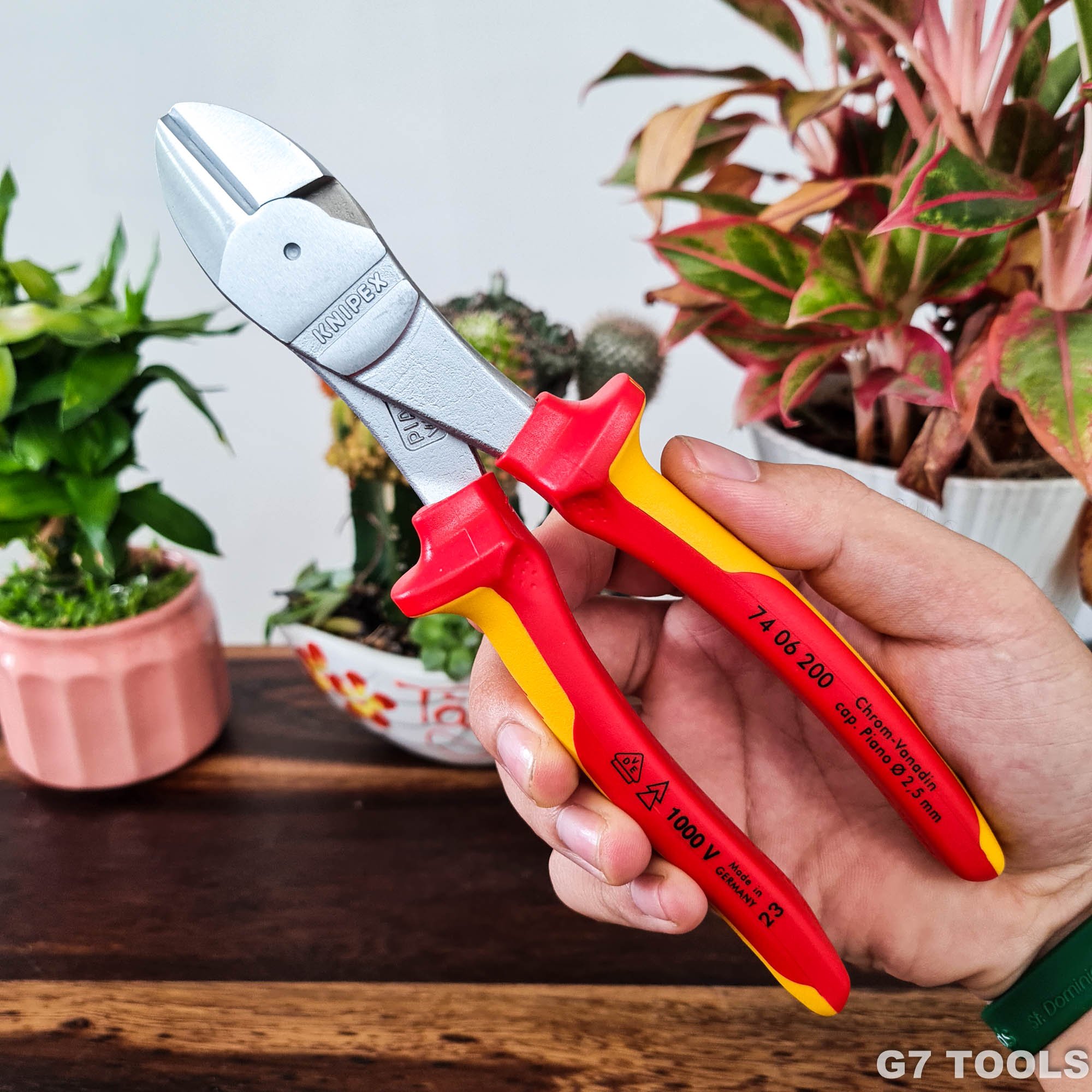 Kìm Cắt Knipex 74 06 200