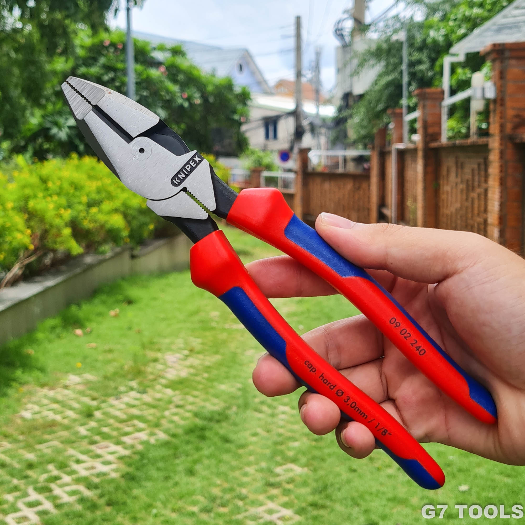 Kìm Đa Năng Knipex Lineman 09 02 240 Lưỡi Cắt 64 HRC Dài 240mm