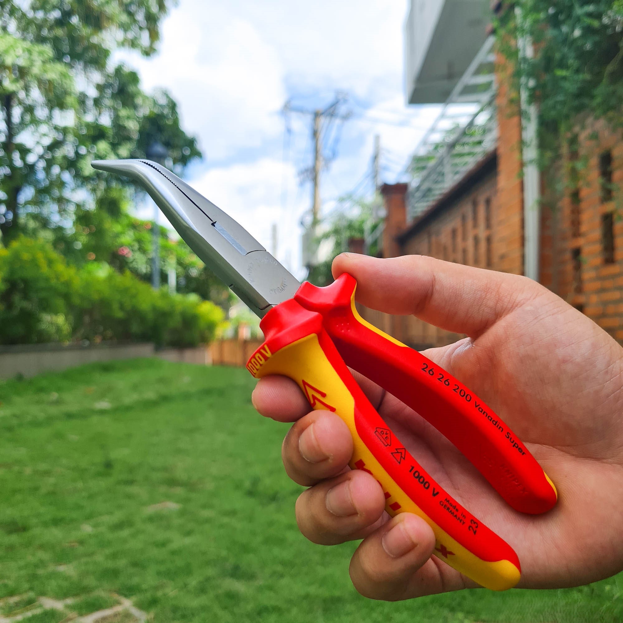 Kìm Nhọn Knipex 26 26 200 Mũi Cong 40° Chiều Dài 200mm Cách Điện 1000 volt