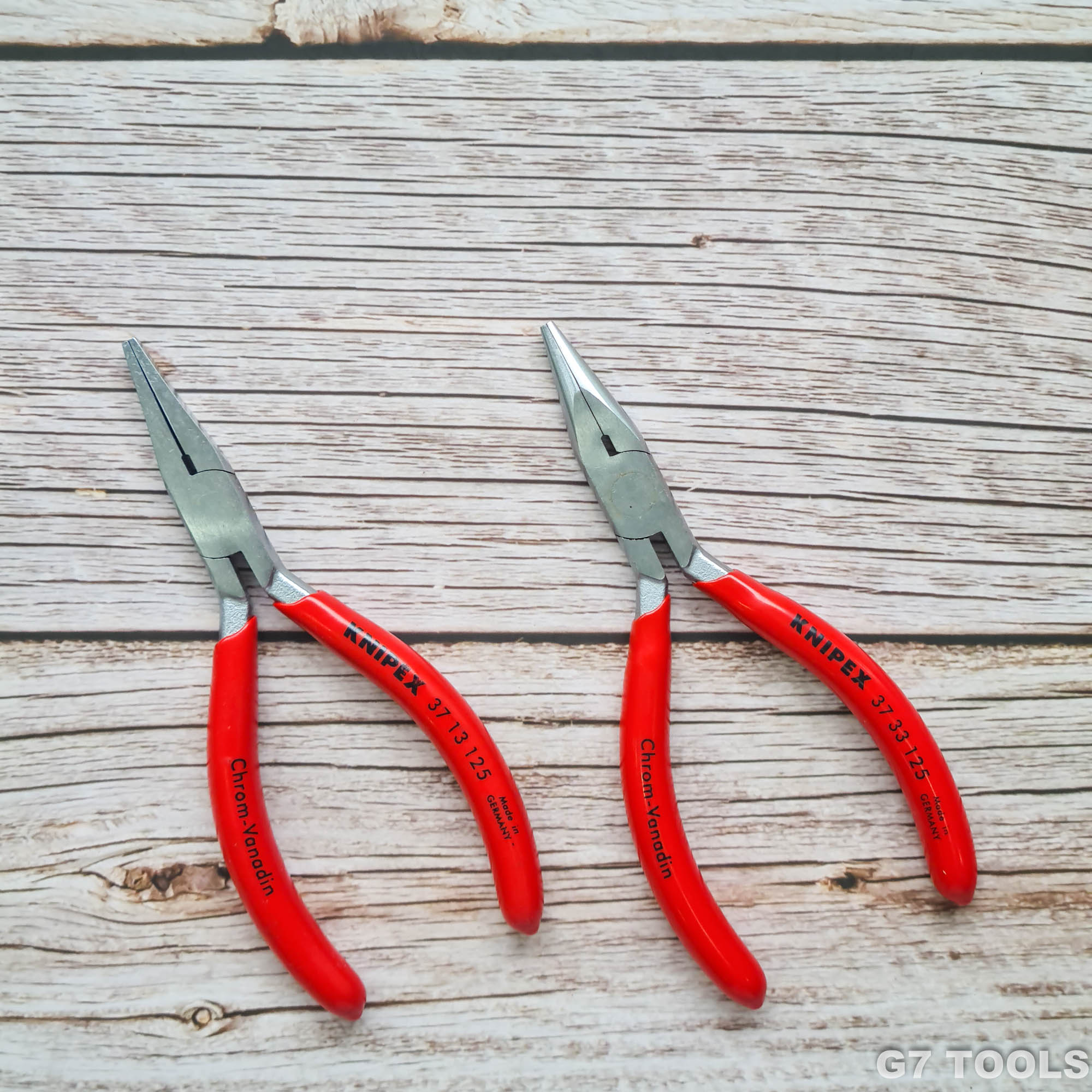 Kìm Kẹp Linh Kiện & Chi Tiết Nhỏ Có Ngàm Trơn Knipex 37 33 125