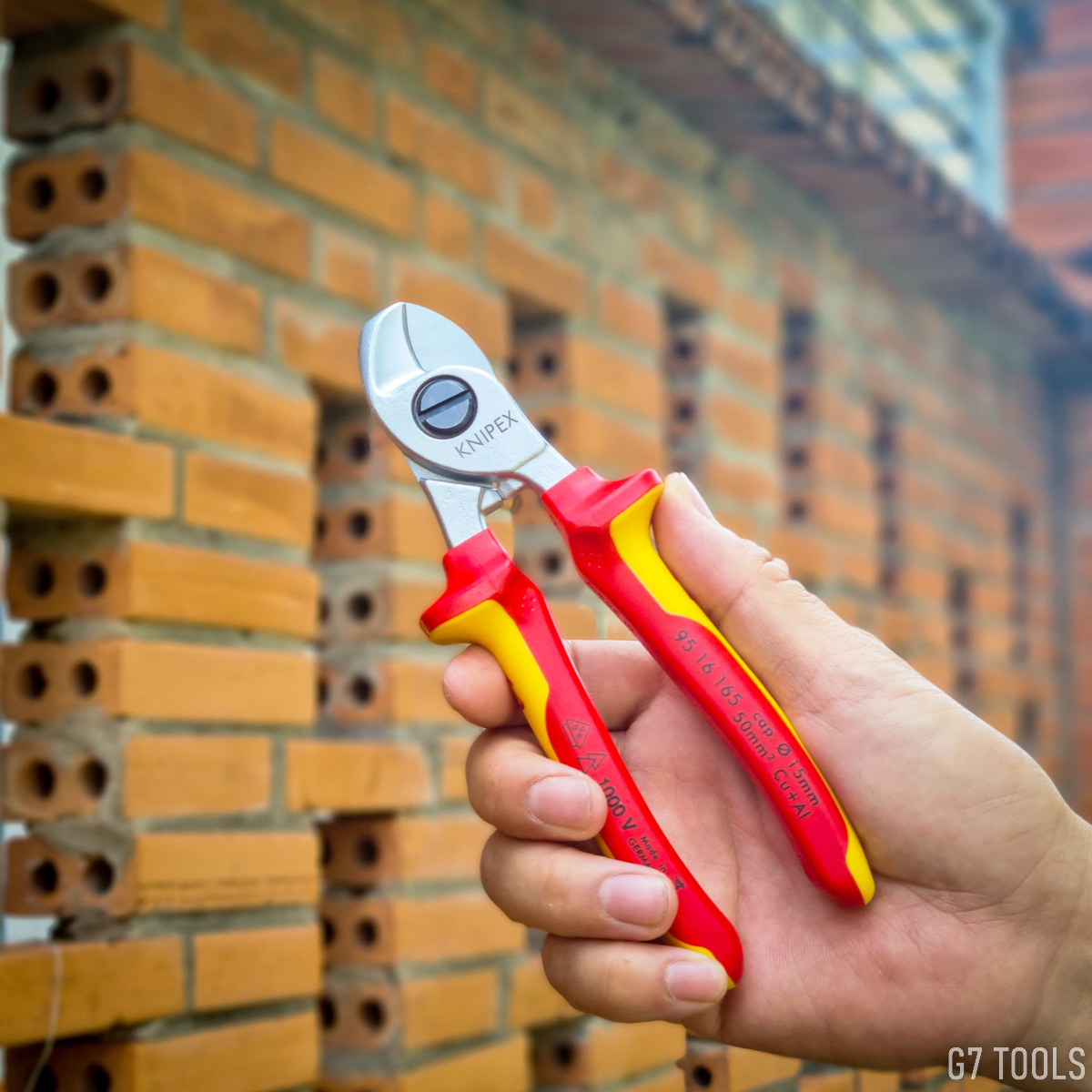 Knipex 95 16 165 Kìm Cắt Cáp Điện Đồng Nhôm Ø15mm Tay Cầm Cách Điện 1000 Volt