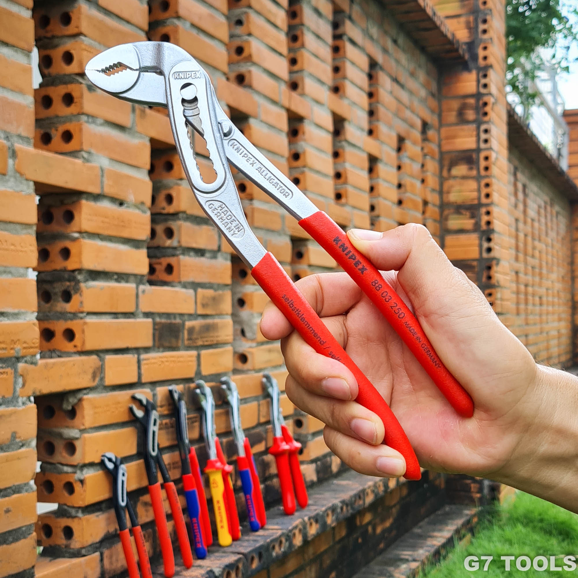 Kìm Nước Mỏ Quạ Knipex Alligator® 88 03 250