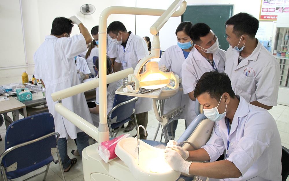 Trường Trung cấp Y khoa Việt Nam đào tạo nha khoa chất lượng hàng đầu tại Hà Nội
