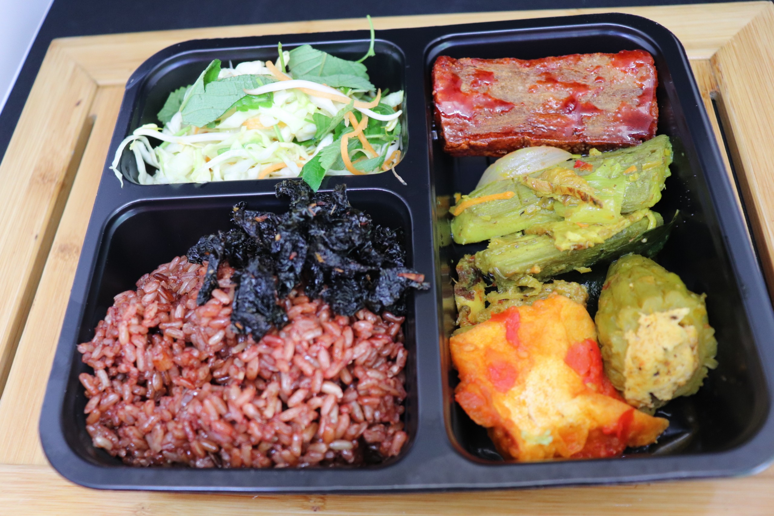 CƠM CHAY VĂN PHÒNG HATHANH VEGAN Cơm Chay Văn Phòng Hathanh Vegan