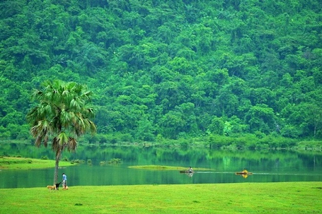 Ngắm Hồ Noong - tiên cảnh xứ Hà Giang khiến du khách mê mẩn