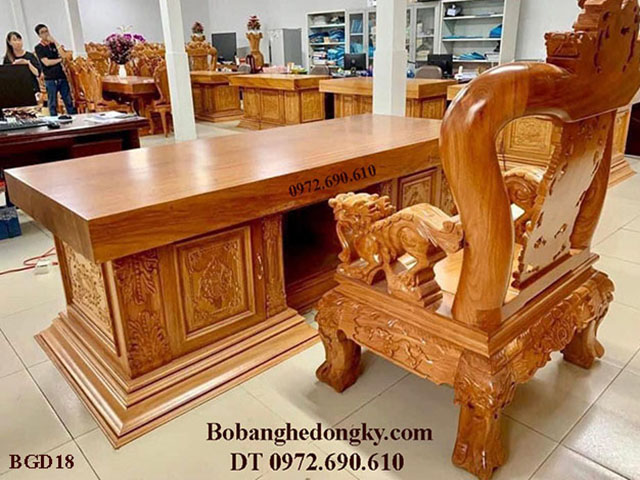 bàn ghế làm viêc