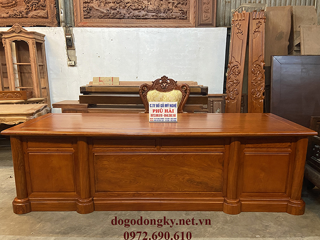 Bàn giám đốc gỗ gõ đỏ