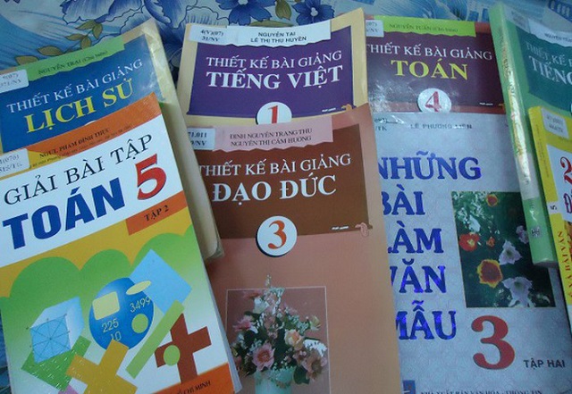 Với lứa tuổi tiểu học phụ huynh hãy cố gắng mua những cuốn sách có nội dung dễ hiểu cho trẻ