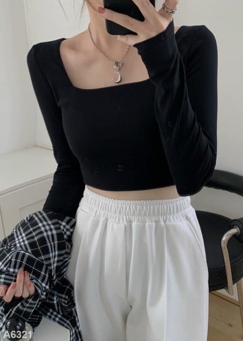 Áo croptop tay dài đen A6321