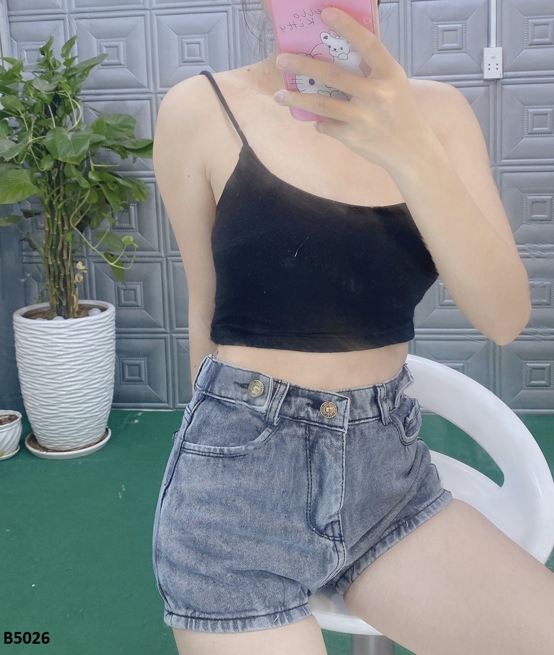 Quần jean short trơn đen B5026