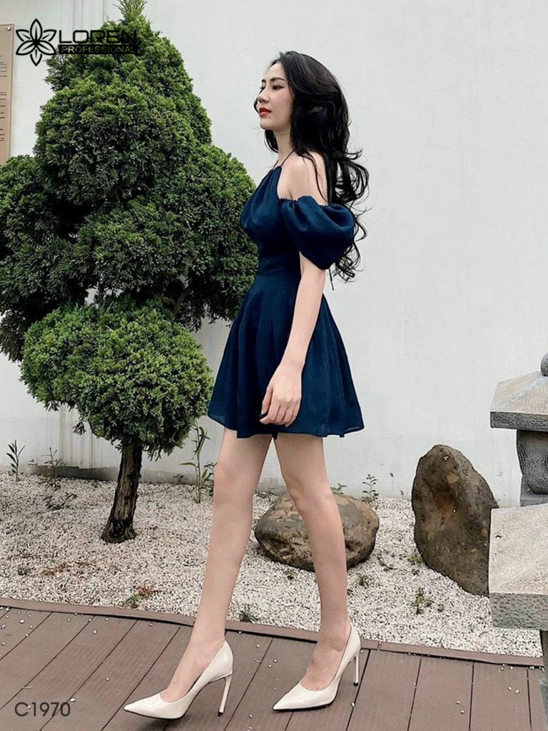 Đầm nữ LOREN cổ yếm C1970