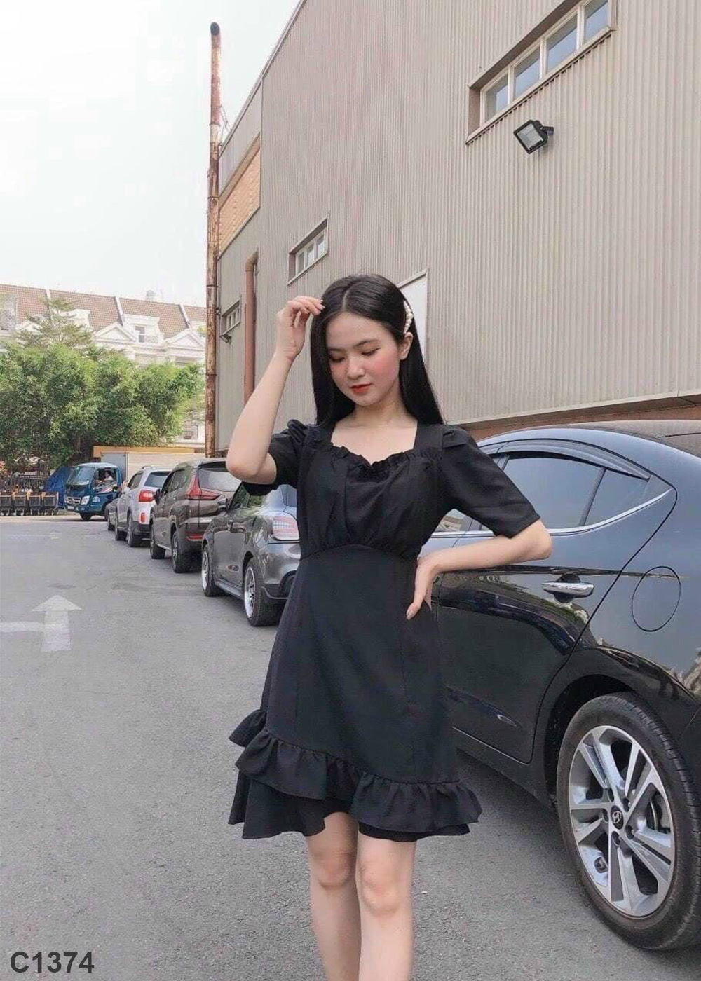 Đầm cổ bèo đen C1374