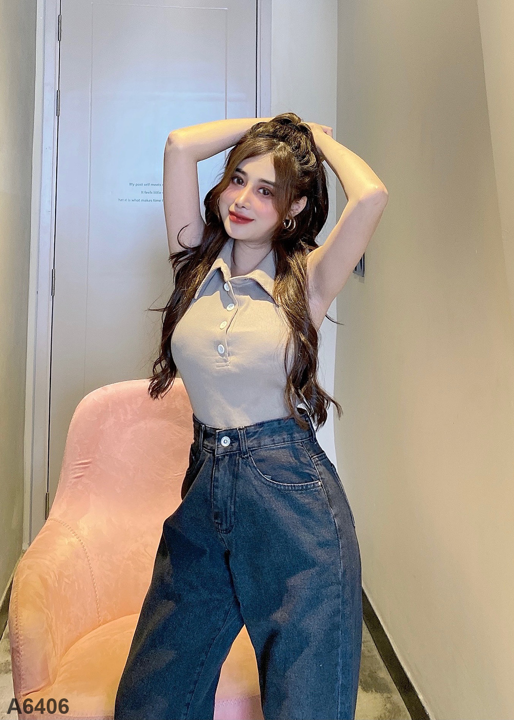 Áo croptop sát nách hở lưng kem A6406