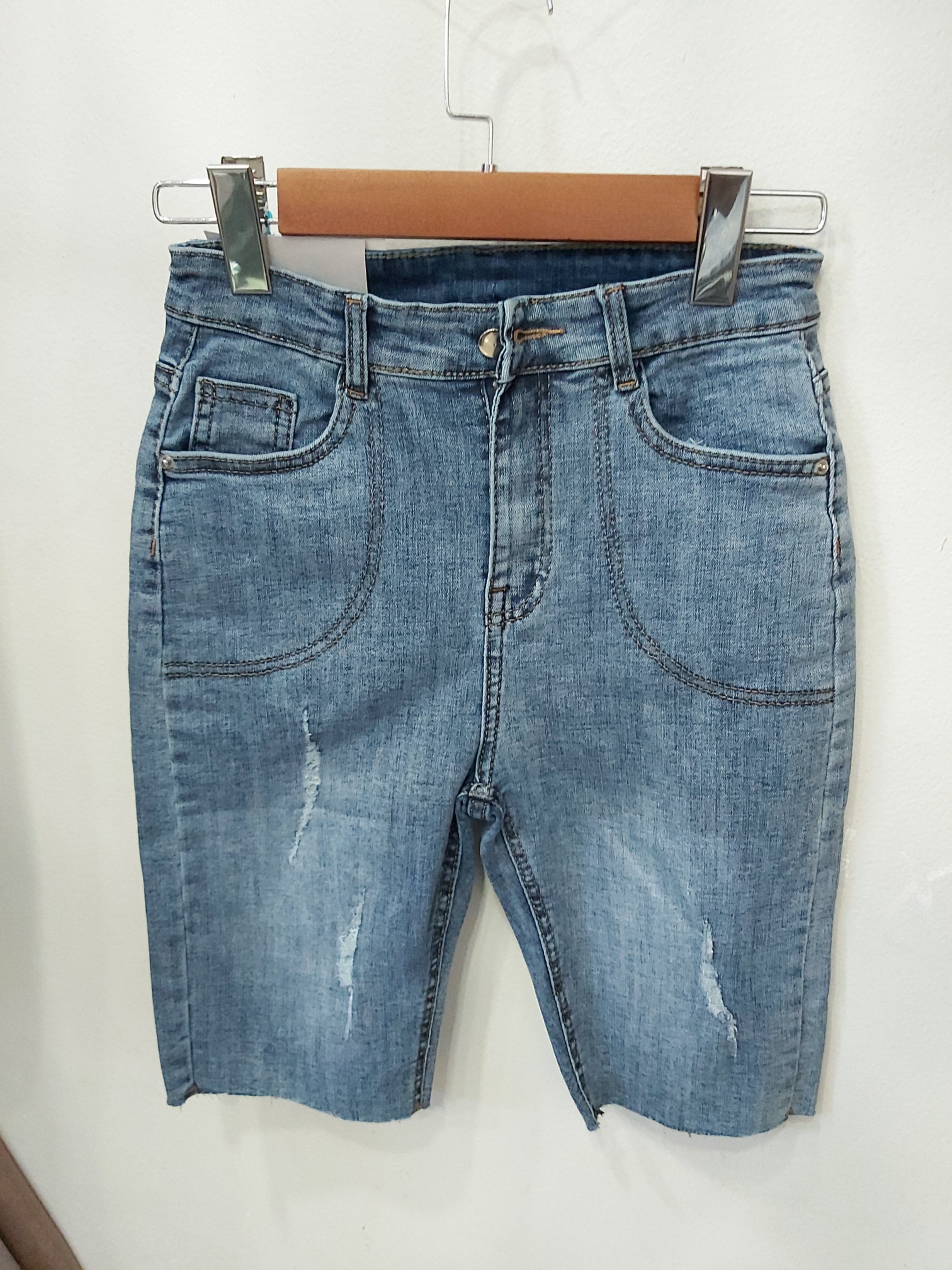 Quần jean ngố tua xanh B5249