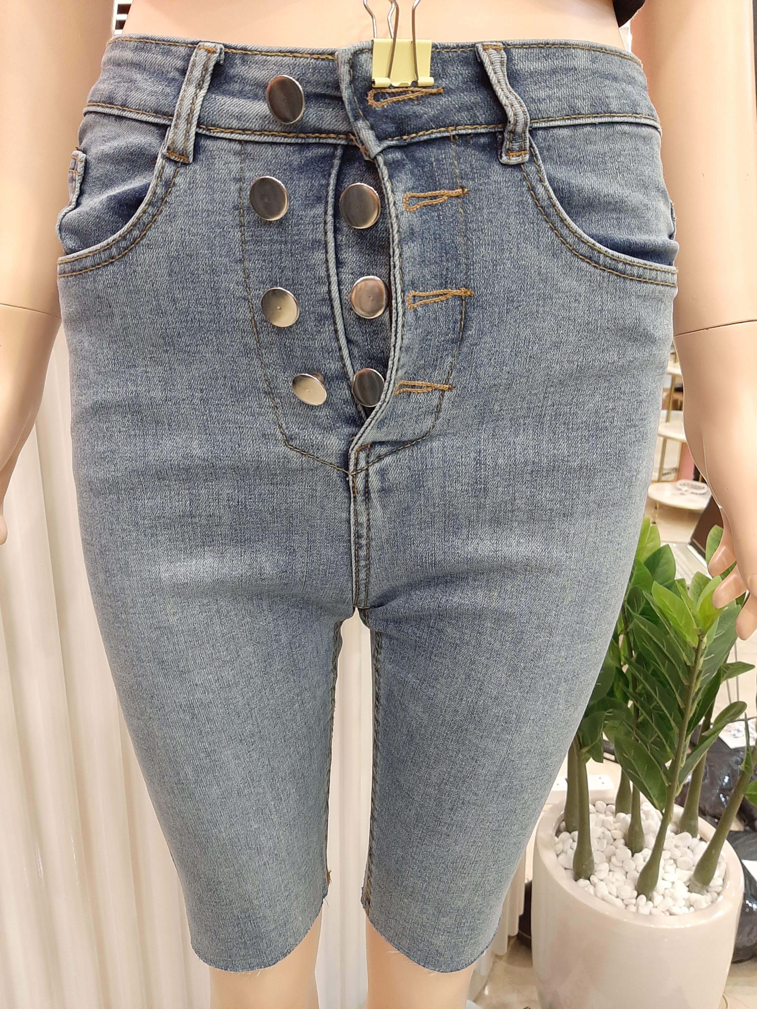Quần jean ngố nhiều nút tua xanh B5198