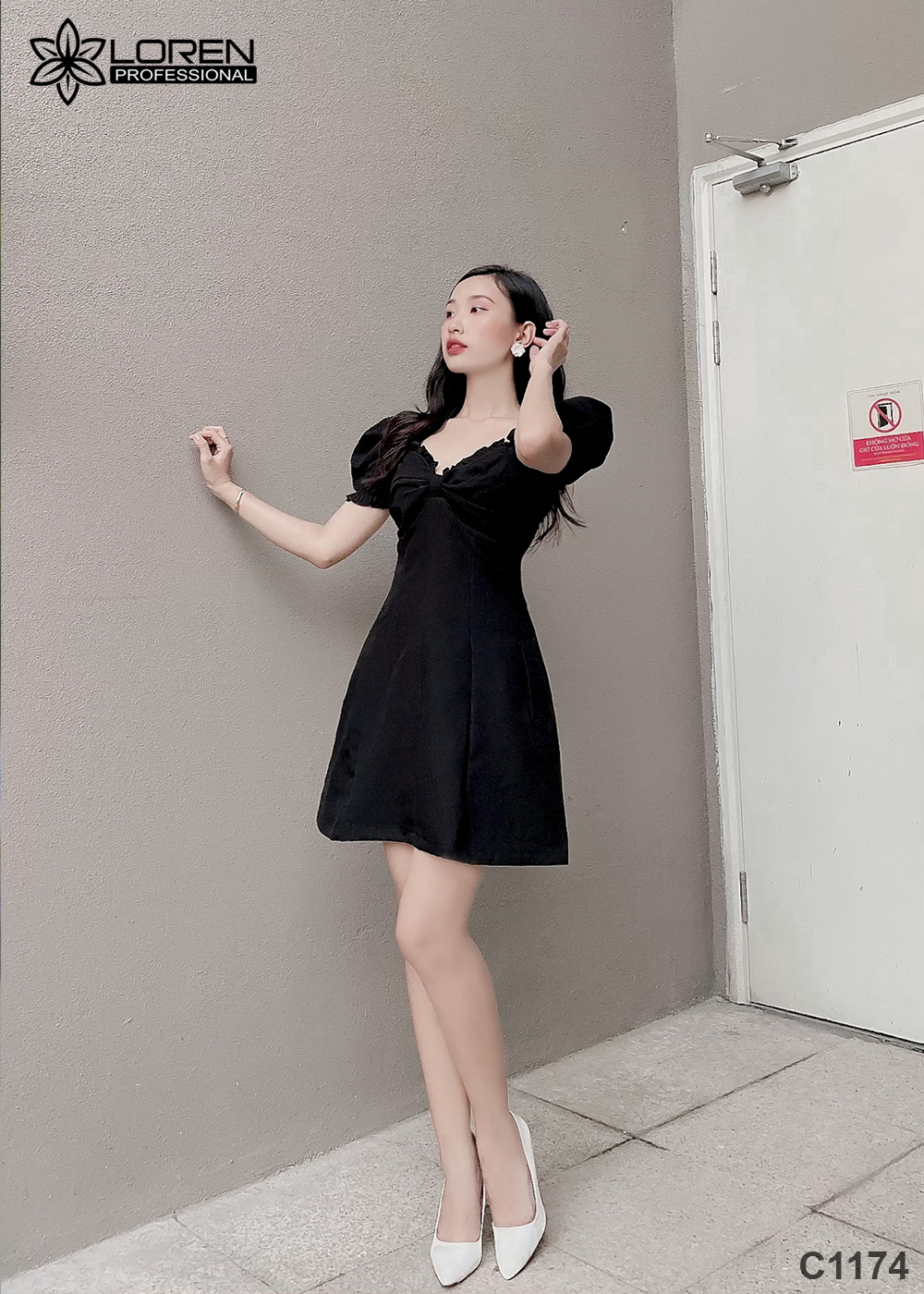 Đầm xòe tay phồng đen C1174