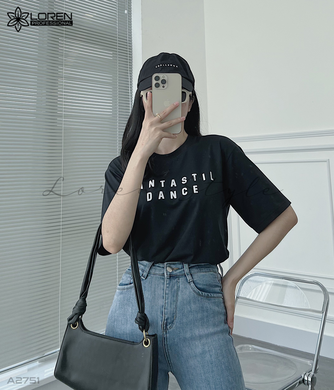 Áo thun nữ LOREN chữ in đen A2751